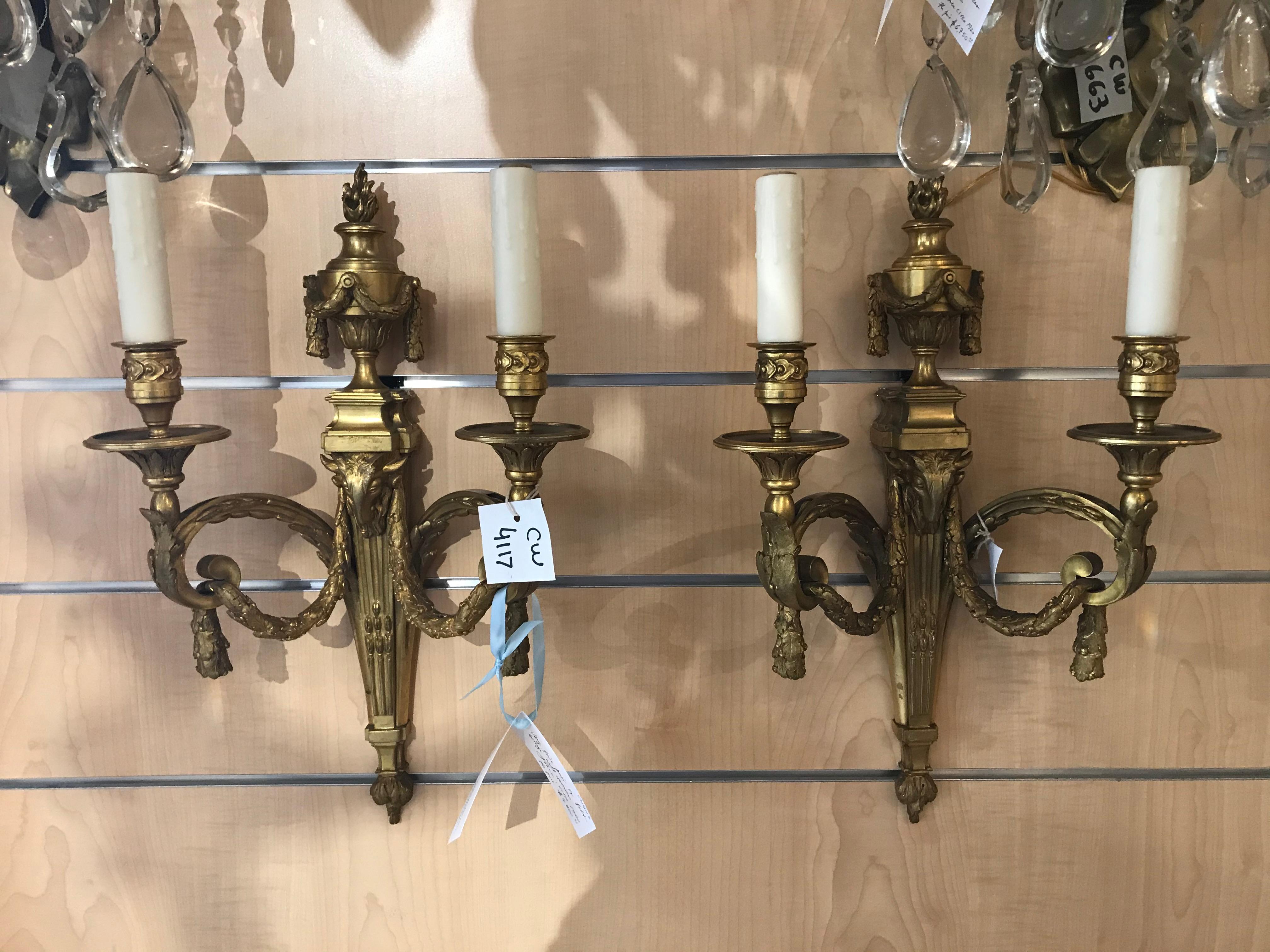 Very Fine Pair of Gilt Bronze Wall Sconces, France, circa 1900 For Sale 4