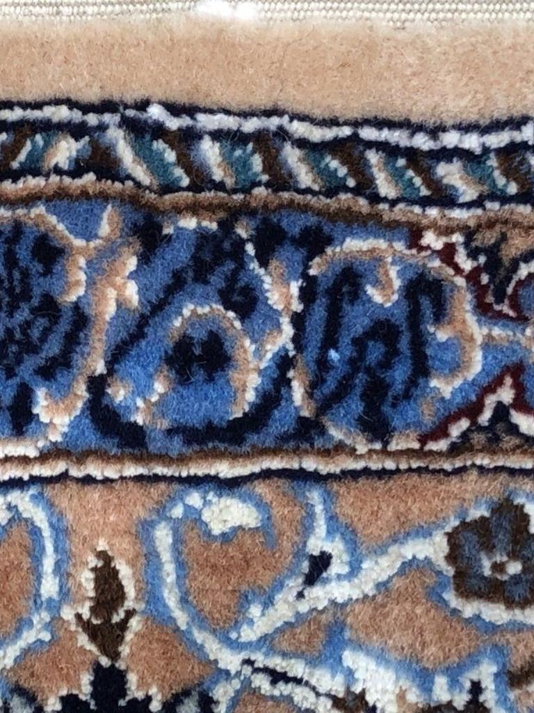 Très beau tapis persan Naeen en soie et laine de taille Palace - 16.7' 26.5'. en vente 8