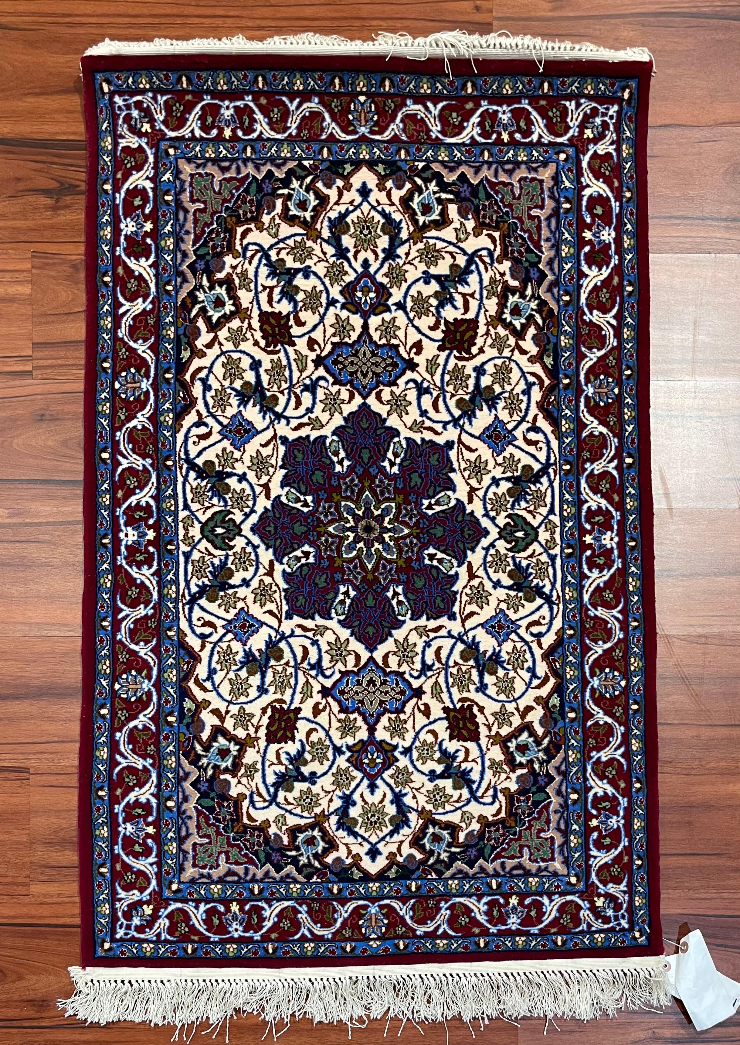 Very Fine Persian Isfahan Rug/Carpet For Sale 1