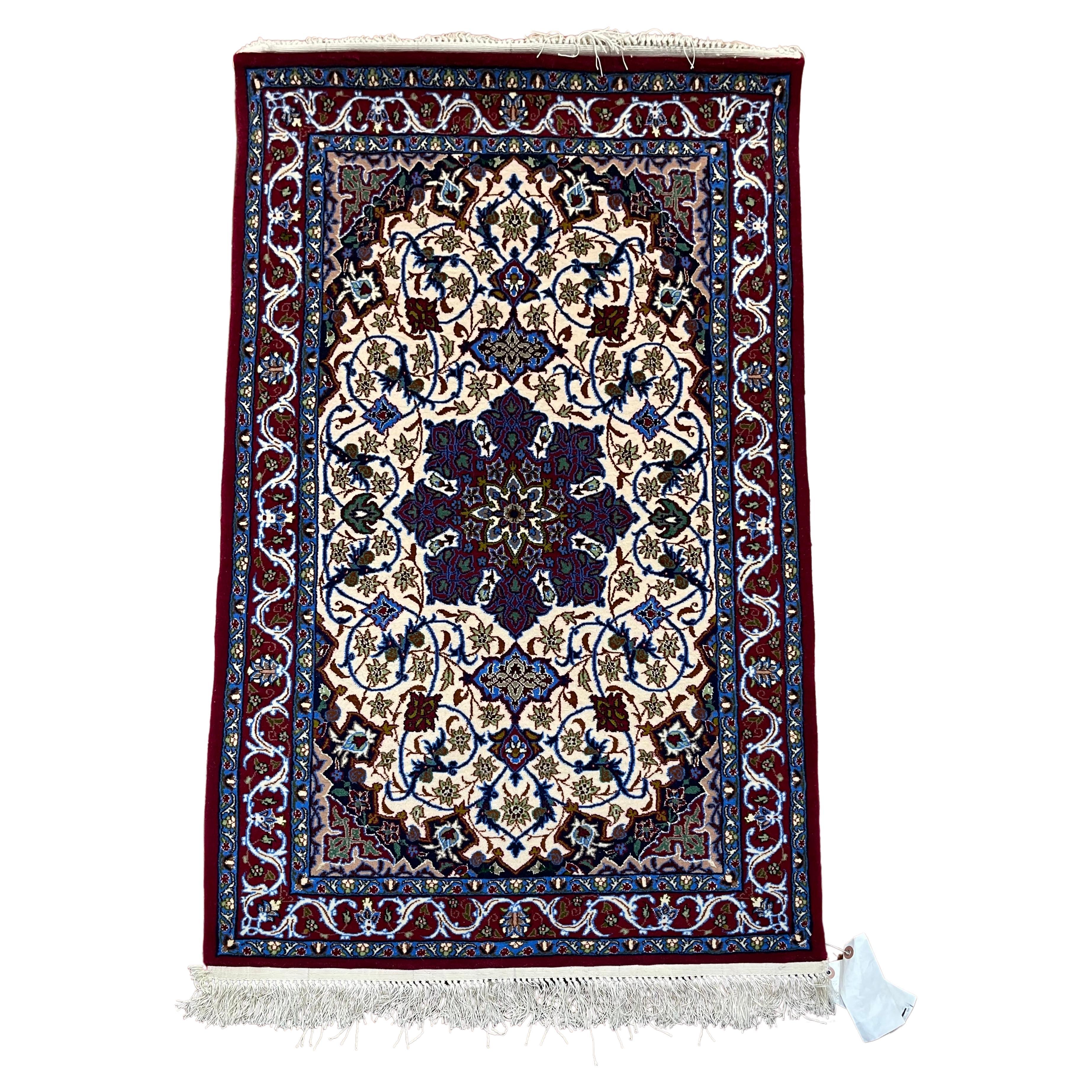 Très beau tapis persan d'Ispahan