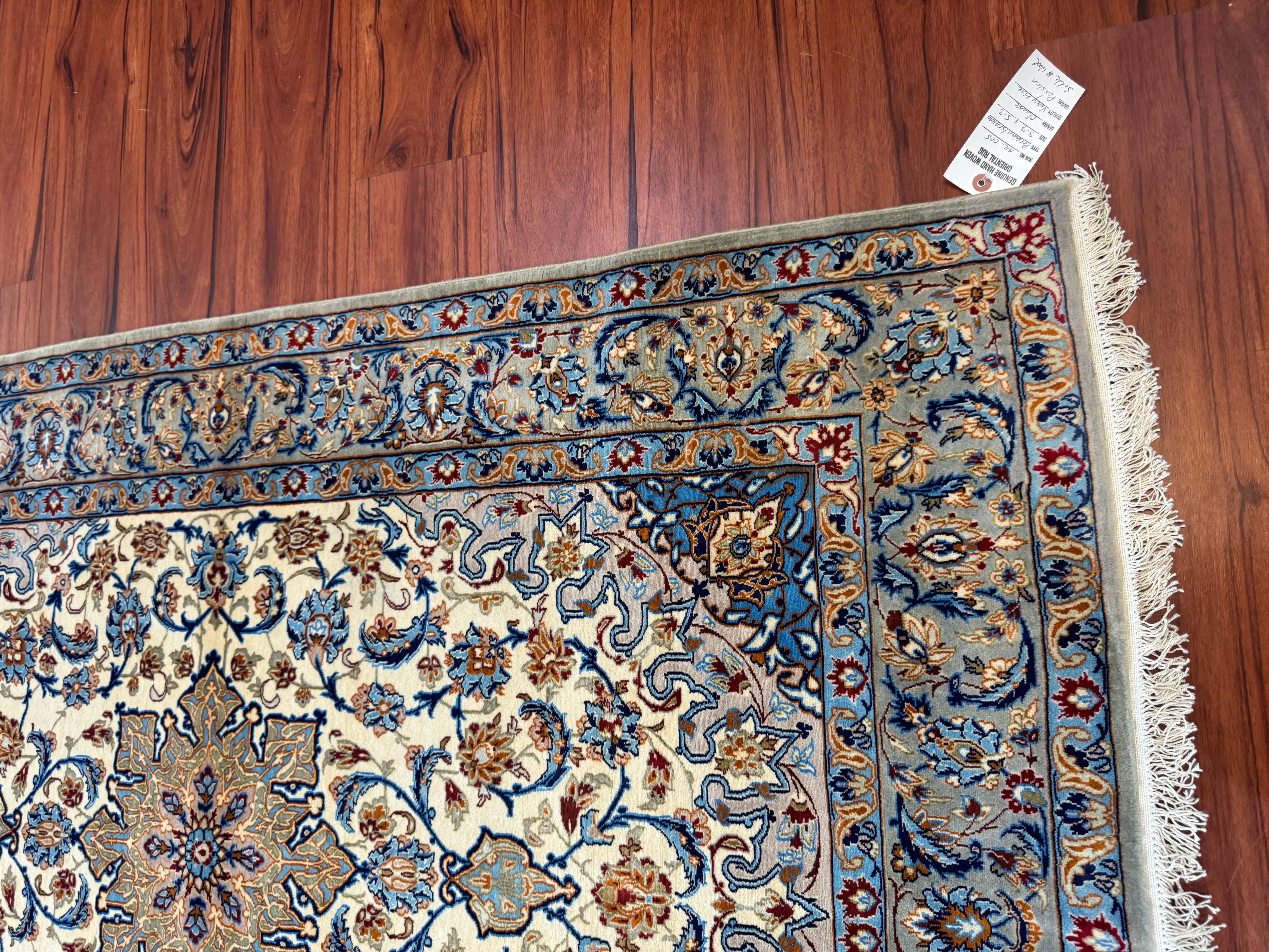 Very Fine Persian Isfahan Rug  For Sale 3