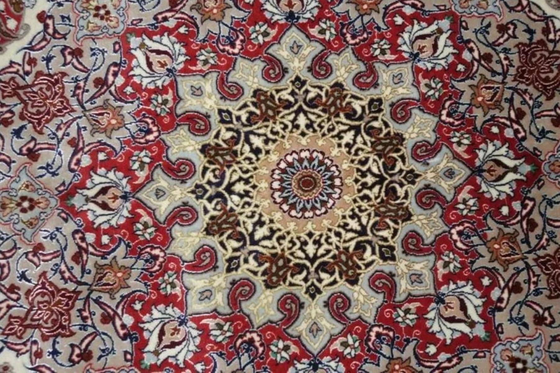 Very fine Persian Isfahan Silk & Wool Rug - 10' x 13' For Sale 1