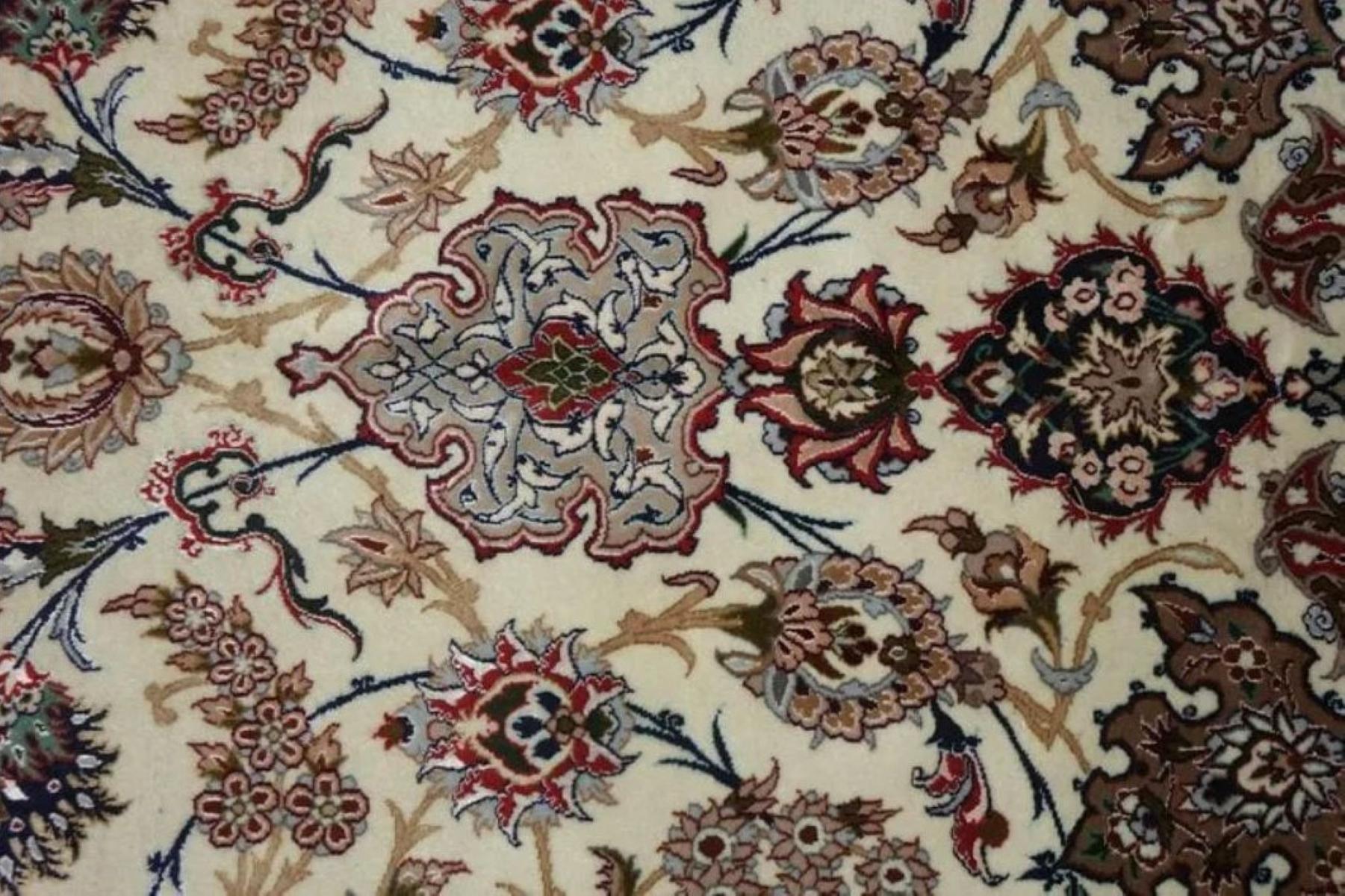 Laine Très beau tapis persan d'Ispahan en soie et laine - 10' x 13' en vente