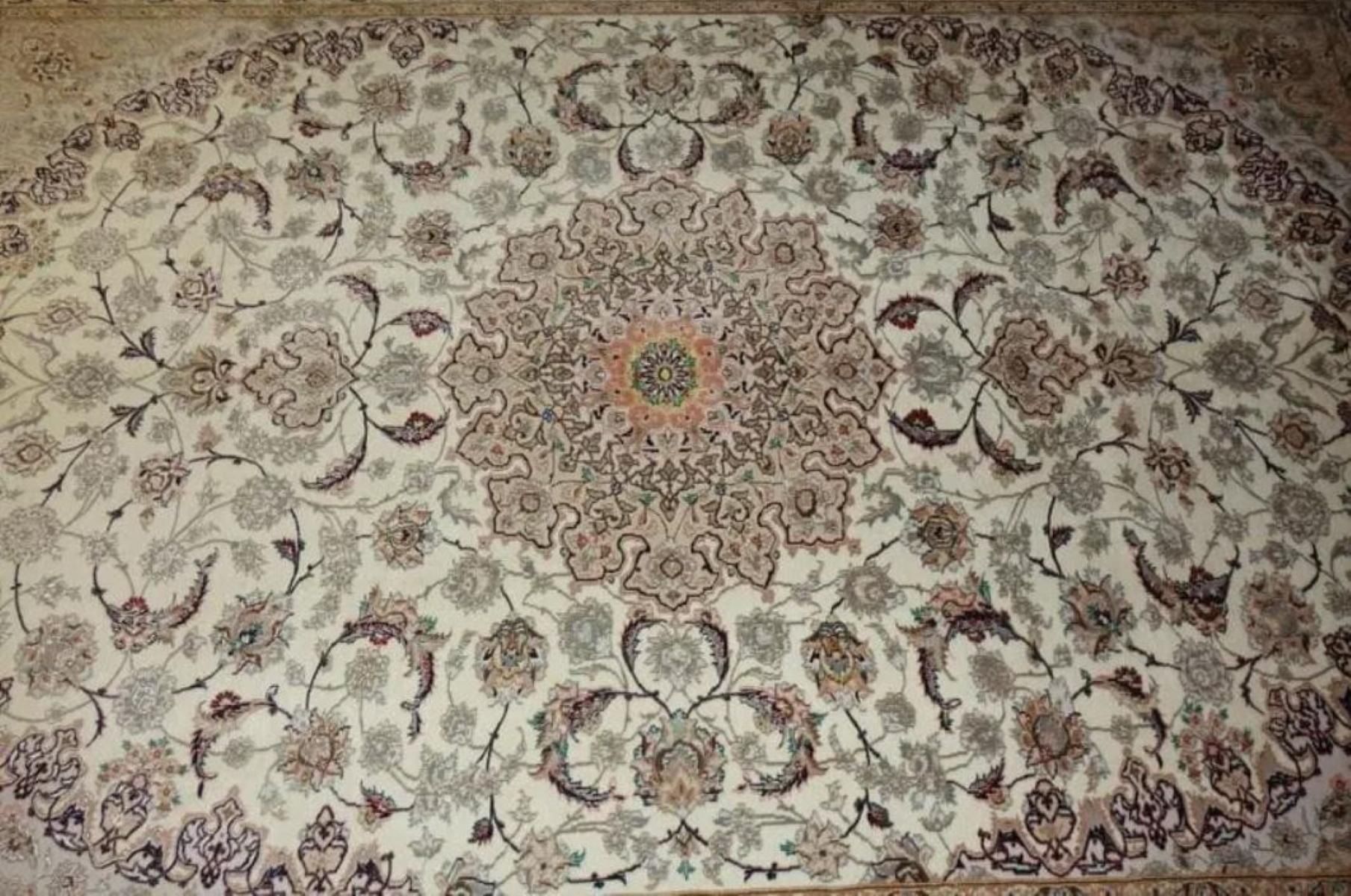 Hand-Woven Very fine Persian Isfahan Silk & Wool Rug - 11.6' x 8.4' For Sale