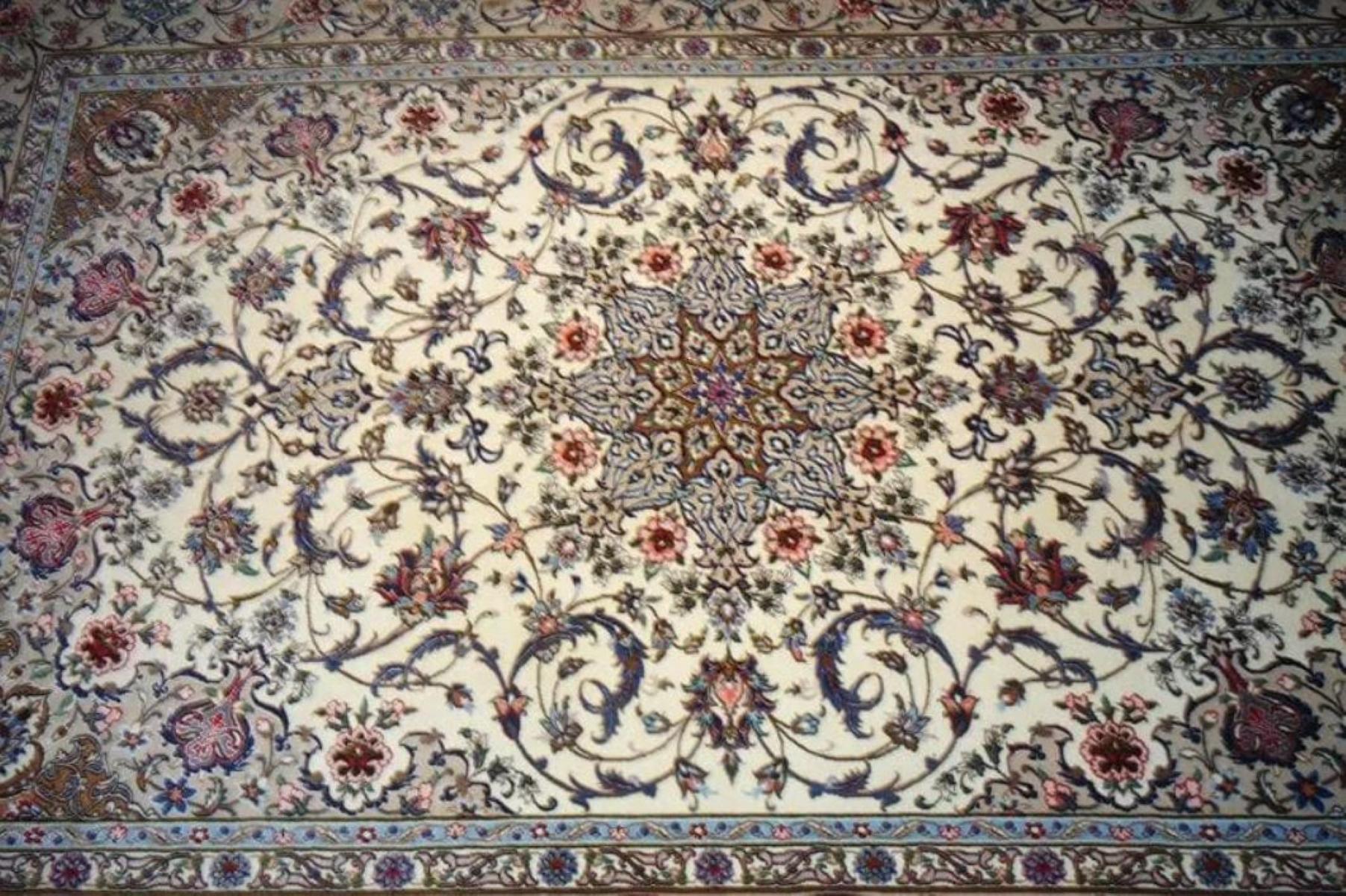 Hand-Woven Very fine Persian Isfahan Silk & Wool Rug - 7.6' x 5' For Sale