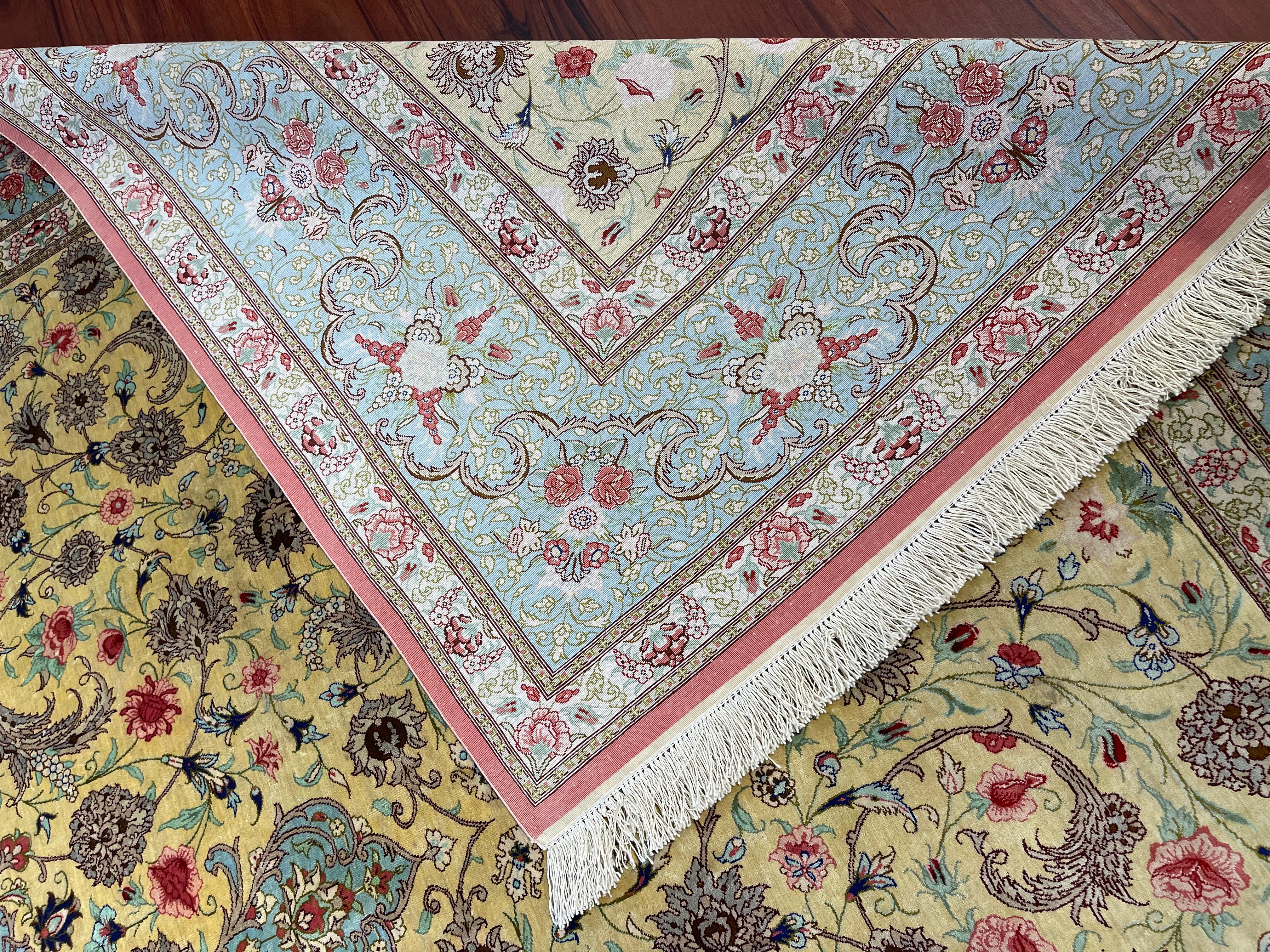 Fin du 20e siècle Trs beau tapis/carpette persan en soie de Qum en vente