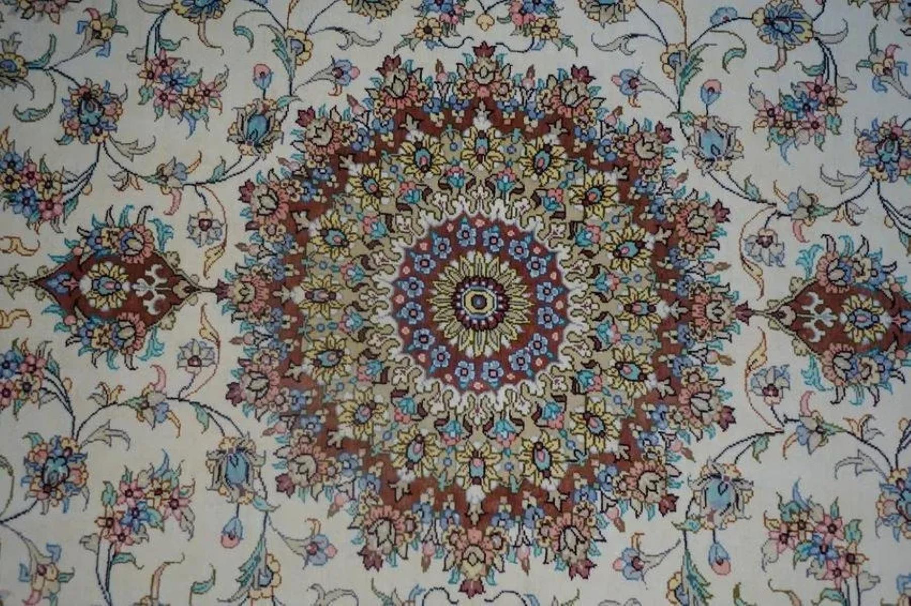 Hand-Woven Very fine Persian Silk Ghom Rug- 3.4' x 4.9' For Sale