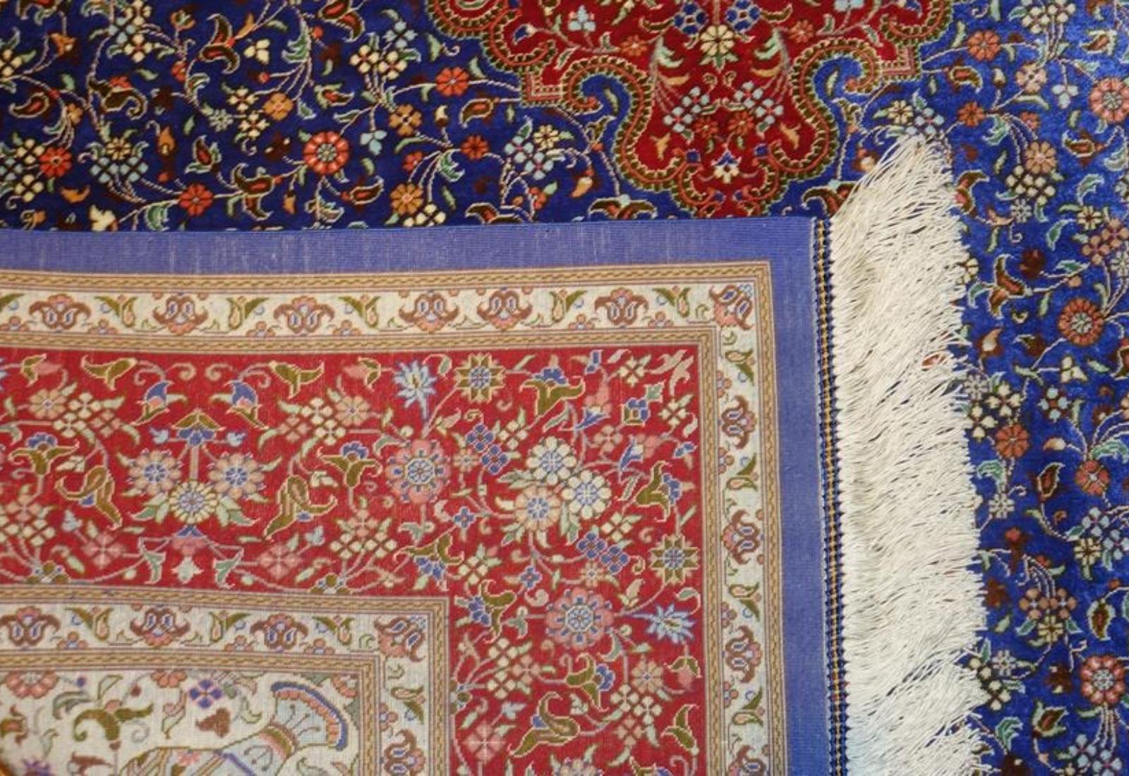 Very fine Persian Silk Qum - 6.5' 4.3' For Sale 2