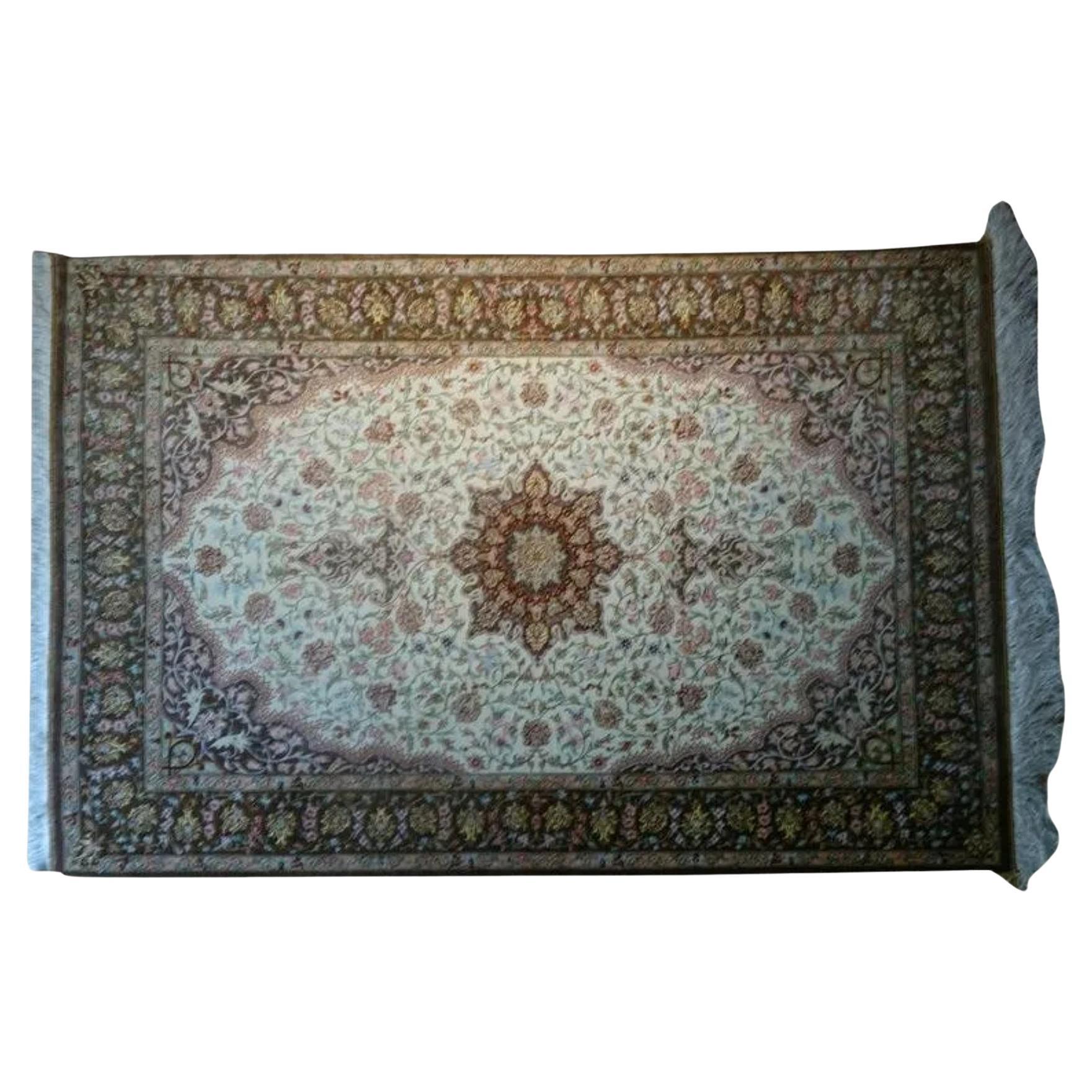 Feiner persischer Qum-Teppich aus Seide aus Qum- 5' x 3,5' im Angebot