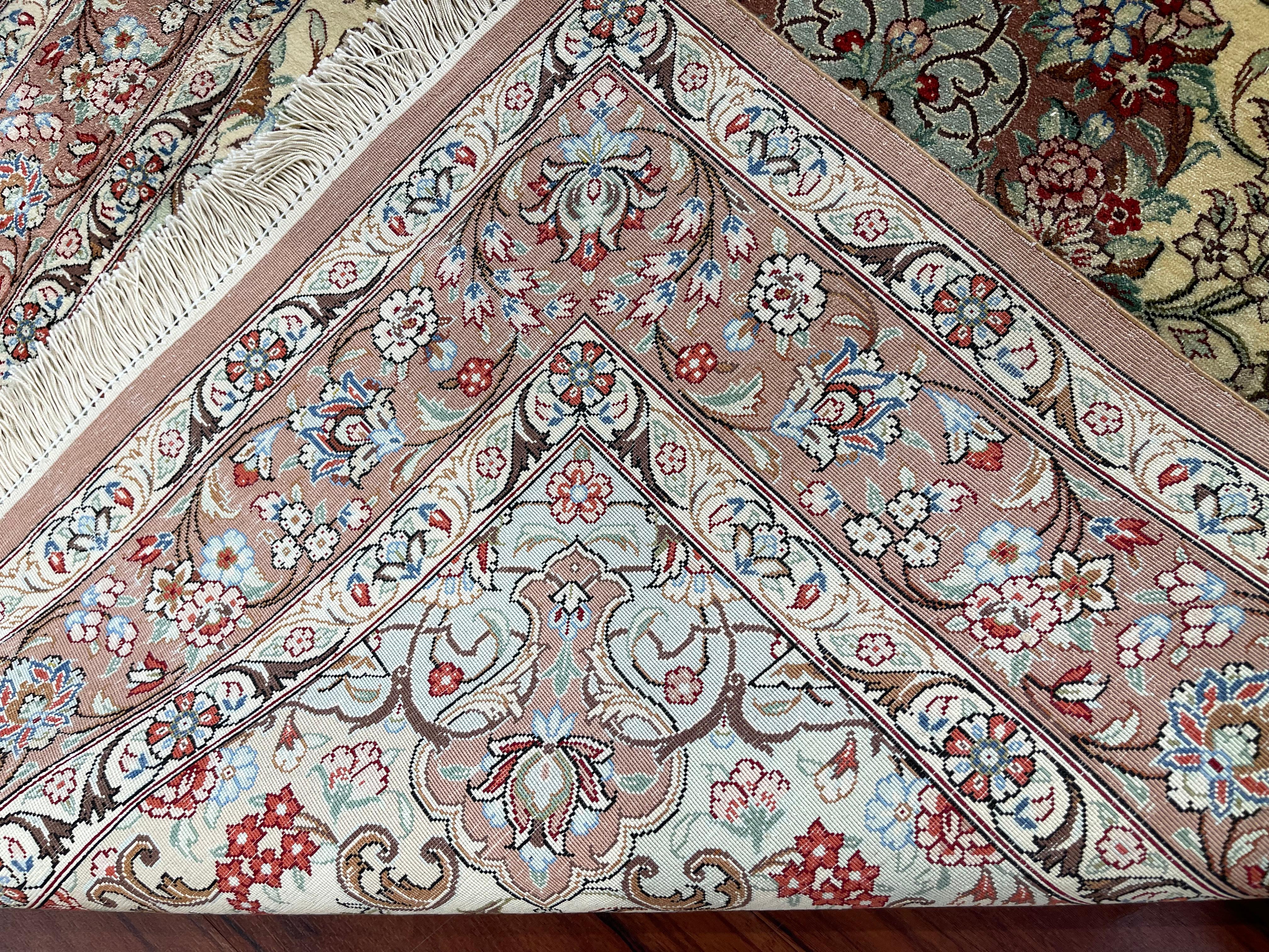 Très beau tapis/carpette en soie perse de Qum en vente 1