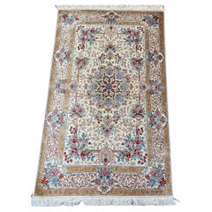 Très beau tapis/carpette en soie perse de Qum