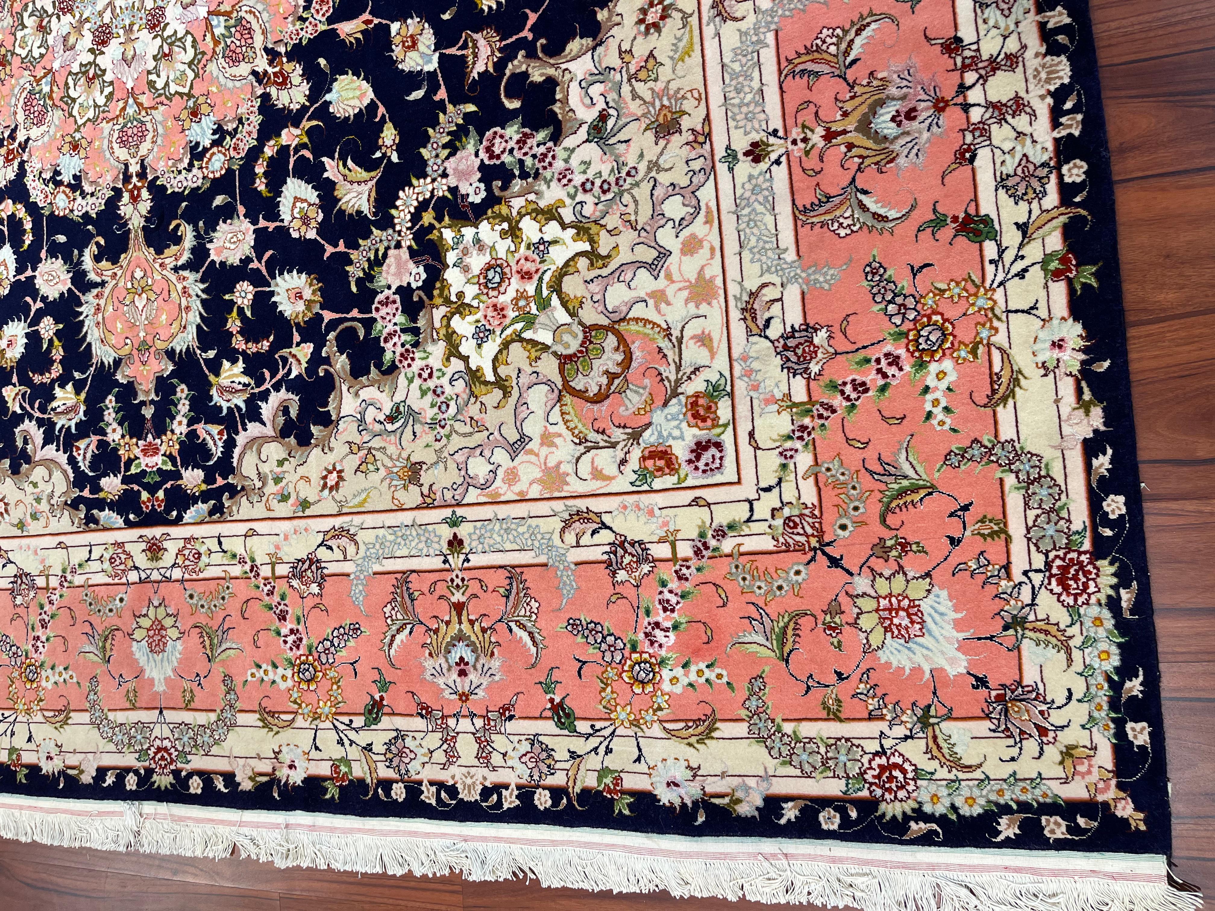 Noué à la main Très beau tapis persan de Tabriz en vente