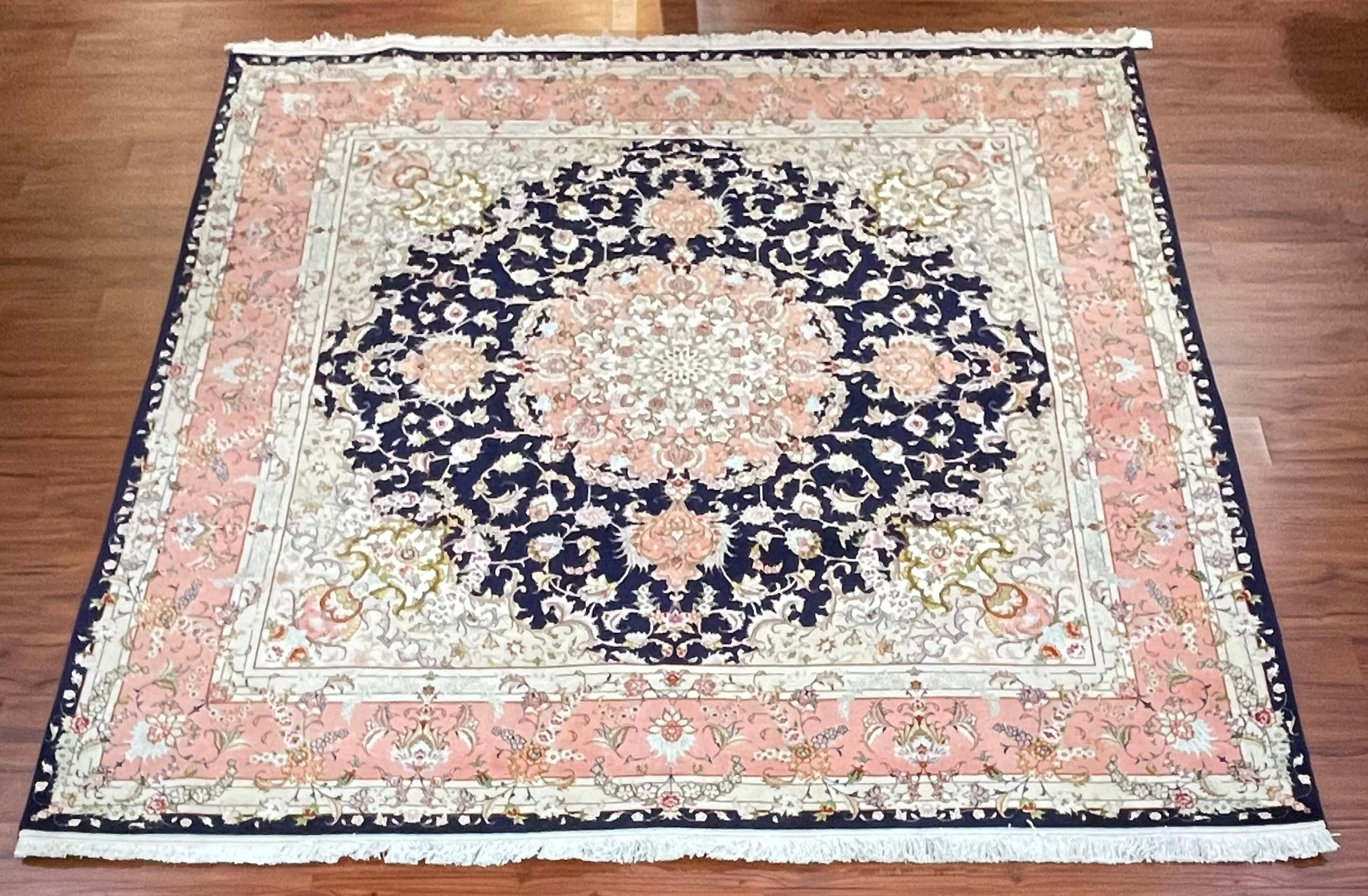 Very Fine Persian Tabriz Rug/Carpet For Sale 1