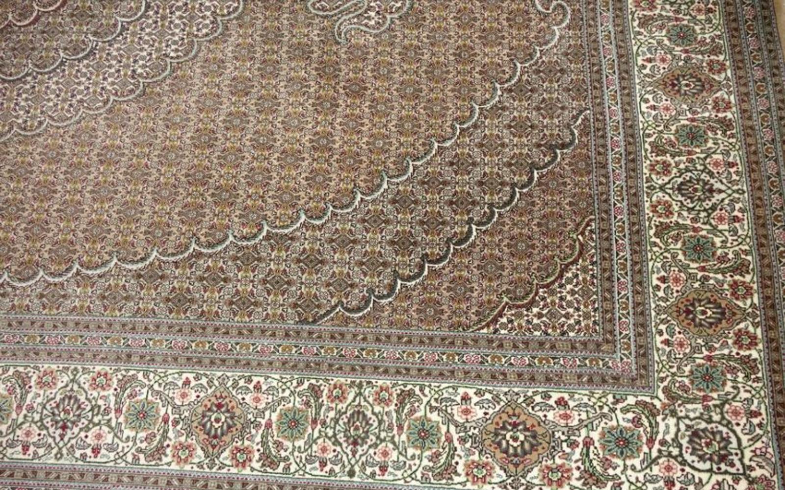 Perse Très belle soie et laine persane Tabriz - 7' 10'. en vente