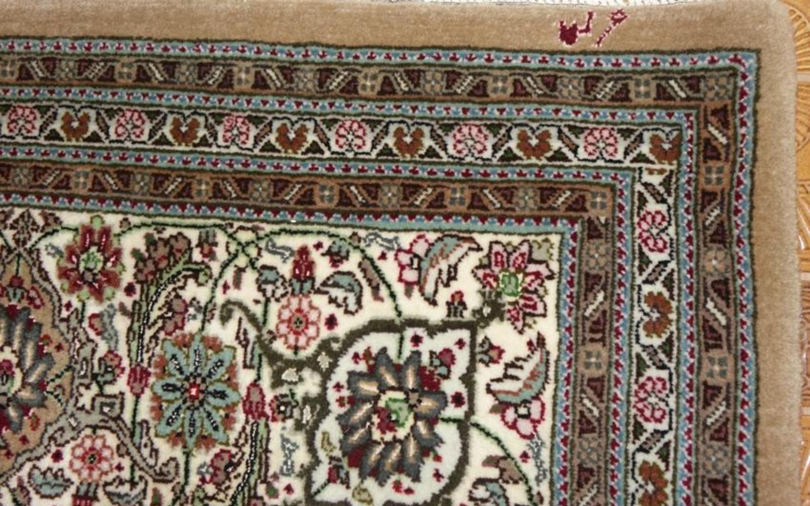 XXIe siècle et contemporain Très belle soie et laine persane Tabriz - 7' 10'. en vente