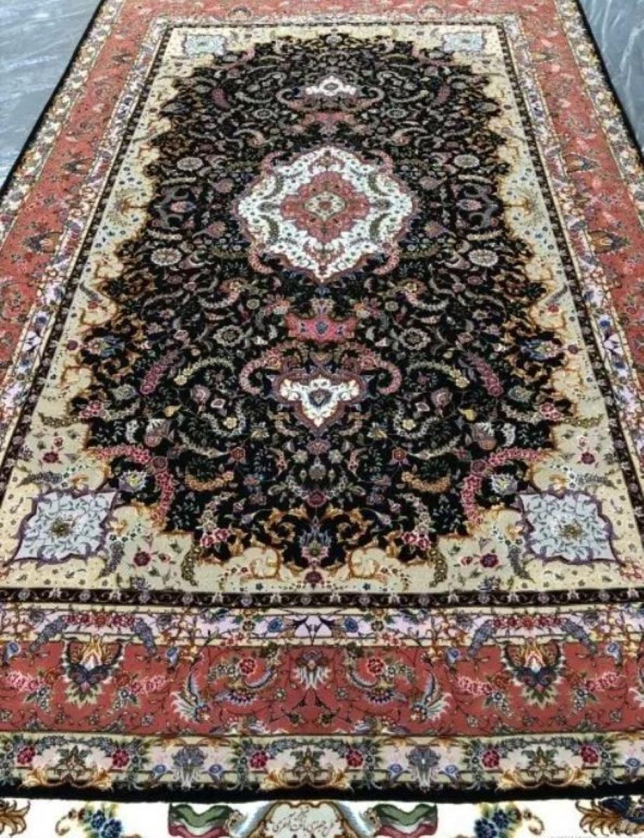 Très beau tapis persan Tabriz en laine et soie de 7' x 10' en vente 1