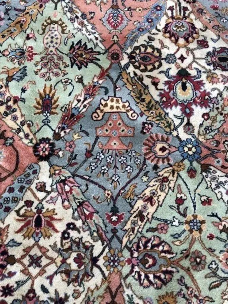 Late 20th Century Very fine Persian Wool Tabriz Rug 10' x 12'.9