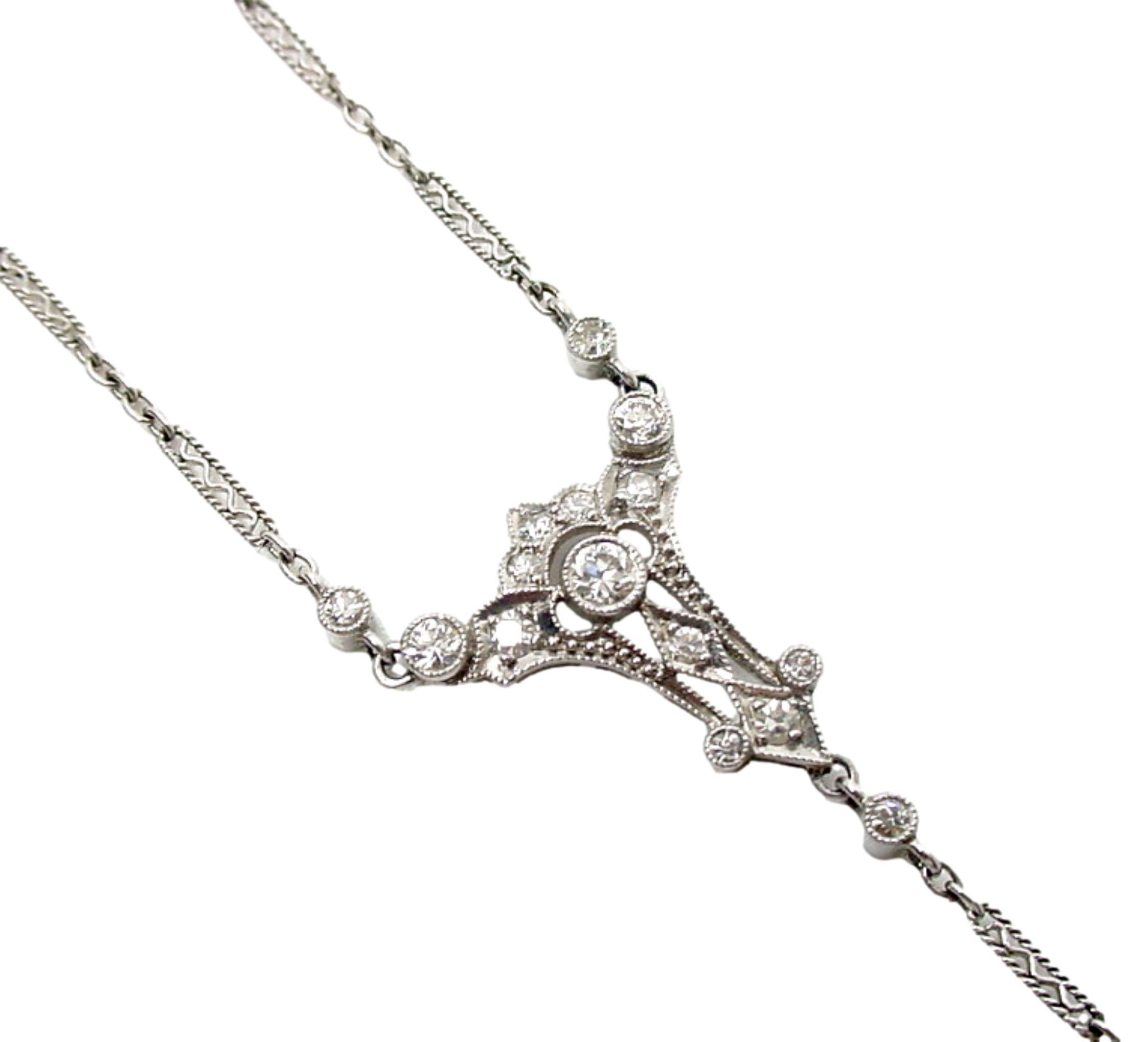 Halskette aus sehr feinem Platin mit Art-Déco-Diamant-Lorgnette und aus Fancy-Gliederkette (Gemischter Schliff)