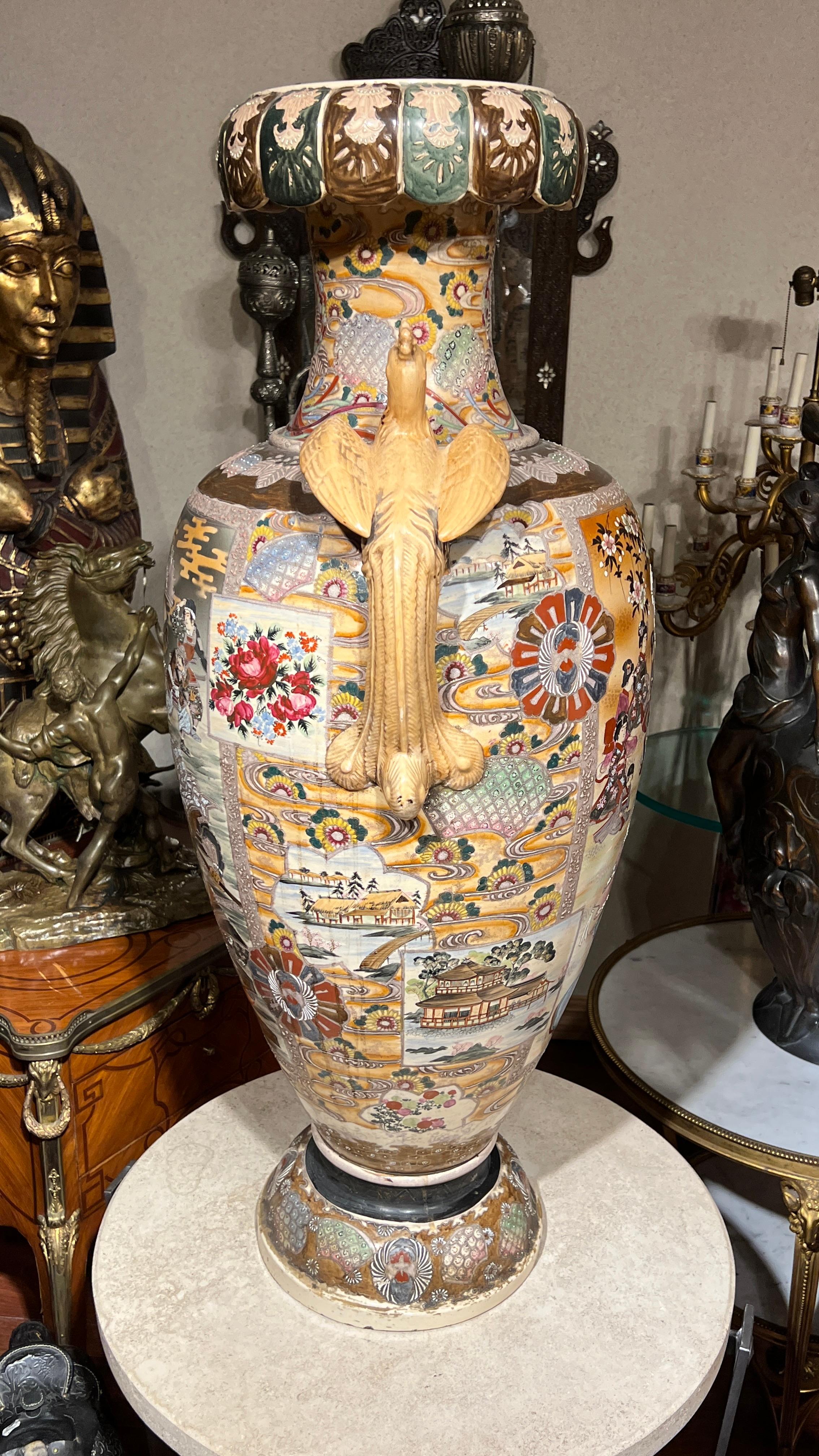 Monumentale japanische Satsuma-Vase aus der japanischen Meiji-Periode von sehr guter Qualität  im Angebot 10