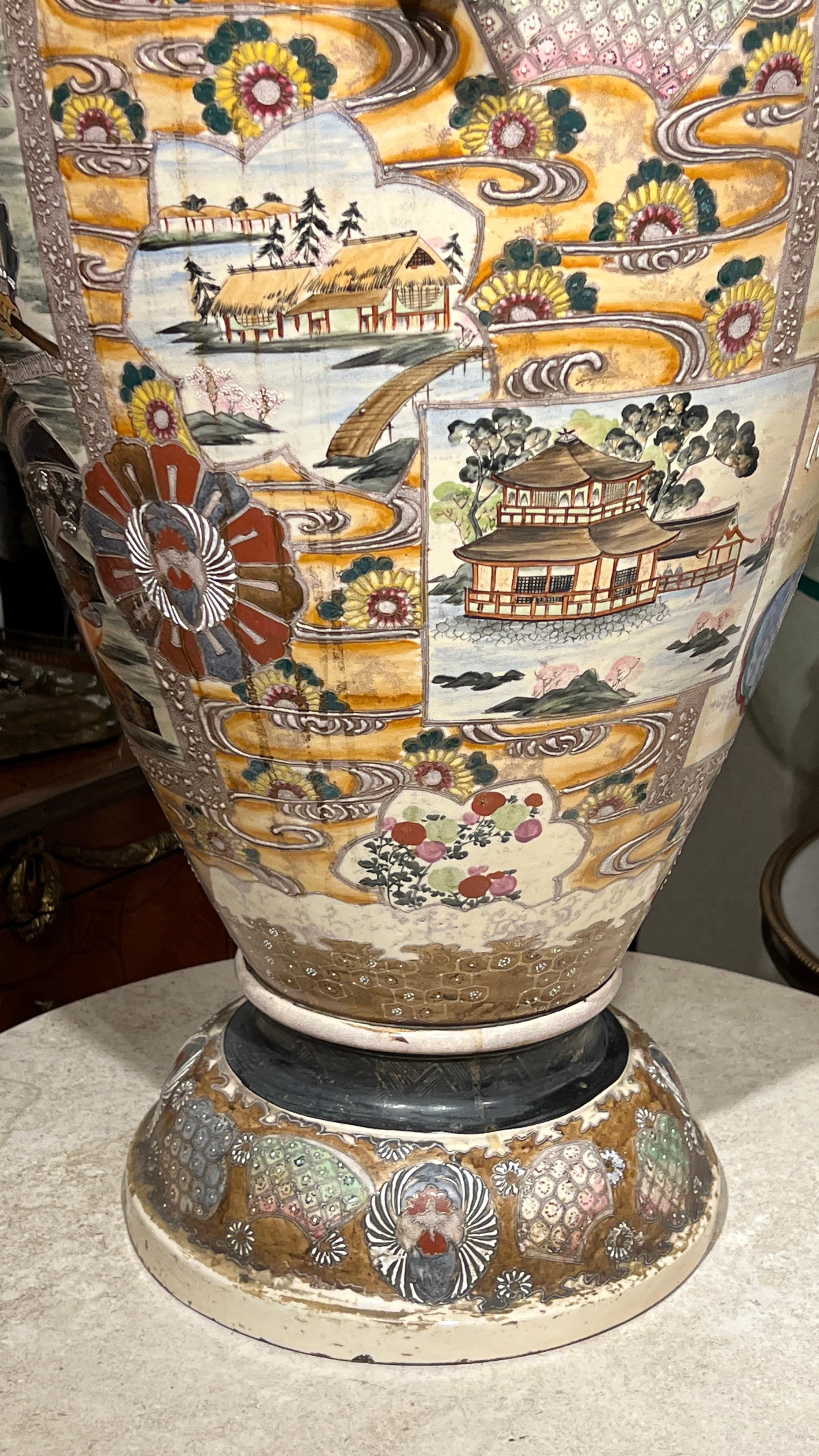 Monumentale japanische Satsuma-Vase aus der japanischen Meiji-Periode von sehr guter Qualität  im Angebot 12