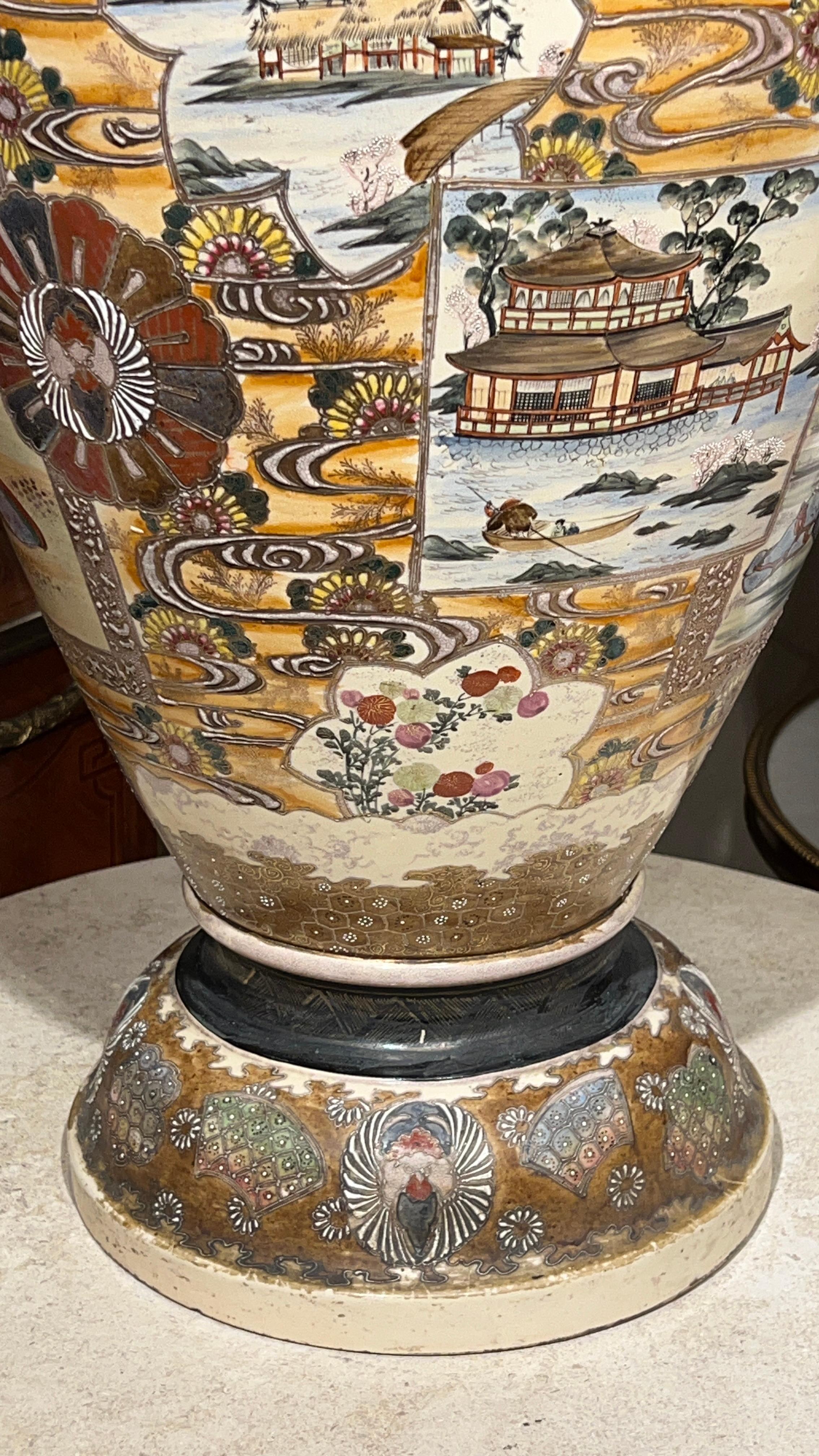 Enameled Very Fine quality Monumental meiji period Japanese Satsuma Vase  For Sale