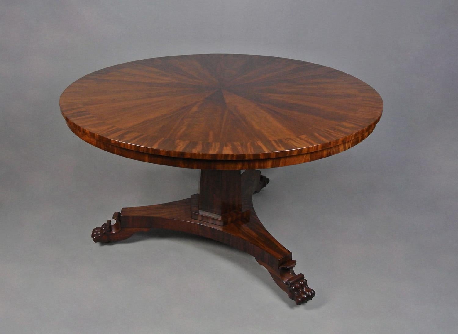 Very Fine Regency Circular and Radial Flame Mahogany Dining Table c. 1825 In Good Condition In Heathfield, GB