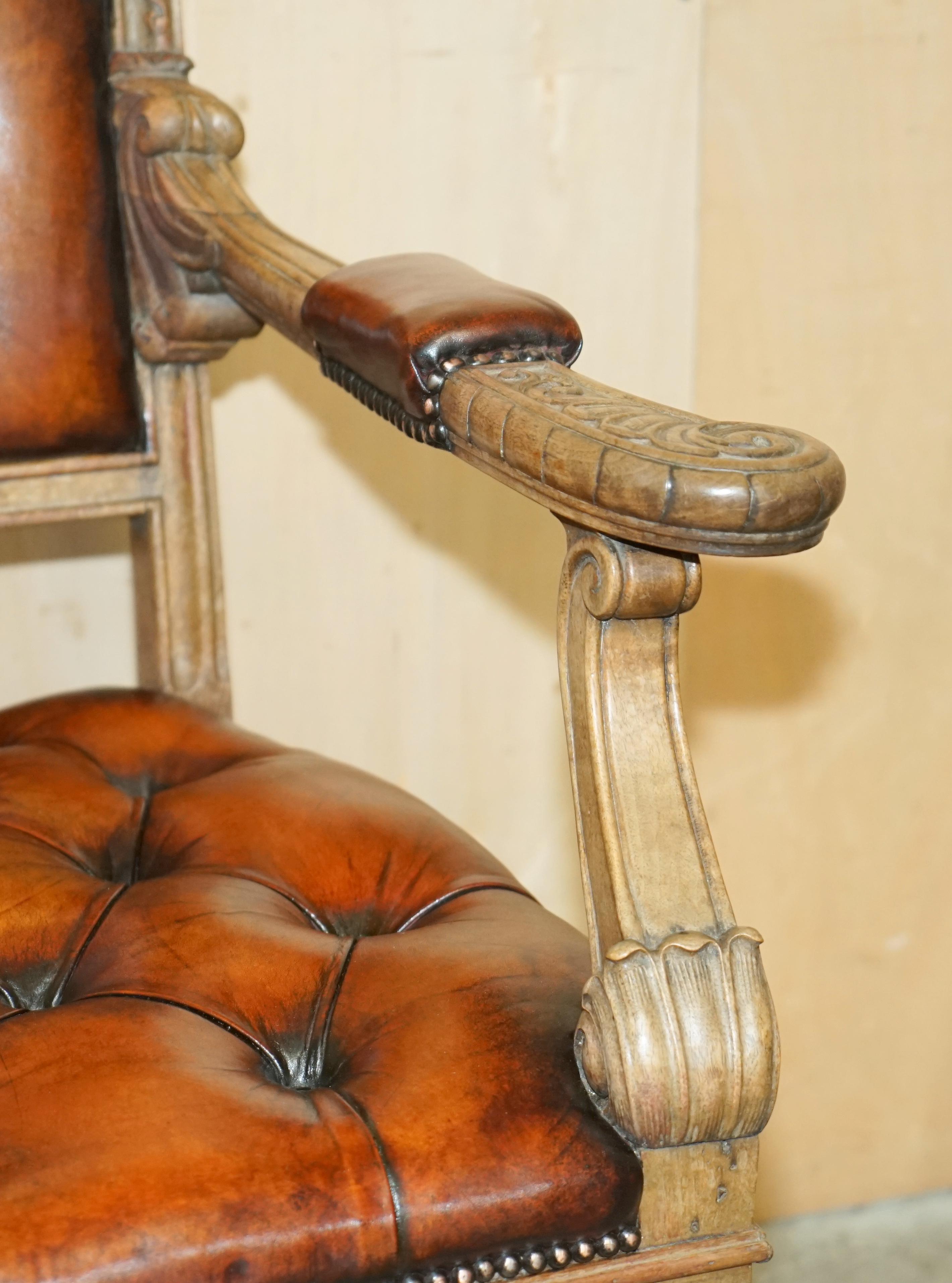 VERY FiNE RESTORED ANTIQUE CHESTERFIELD WILLIAM IV OAK BROWN LEATHER DESK CHAIr For Sale 1