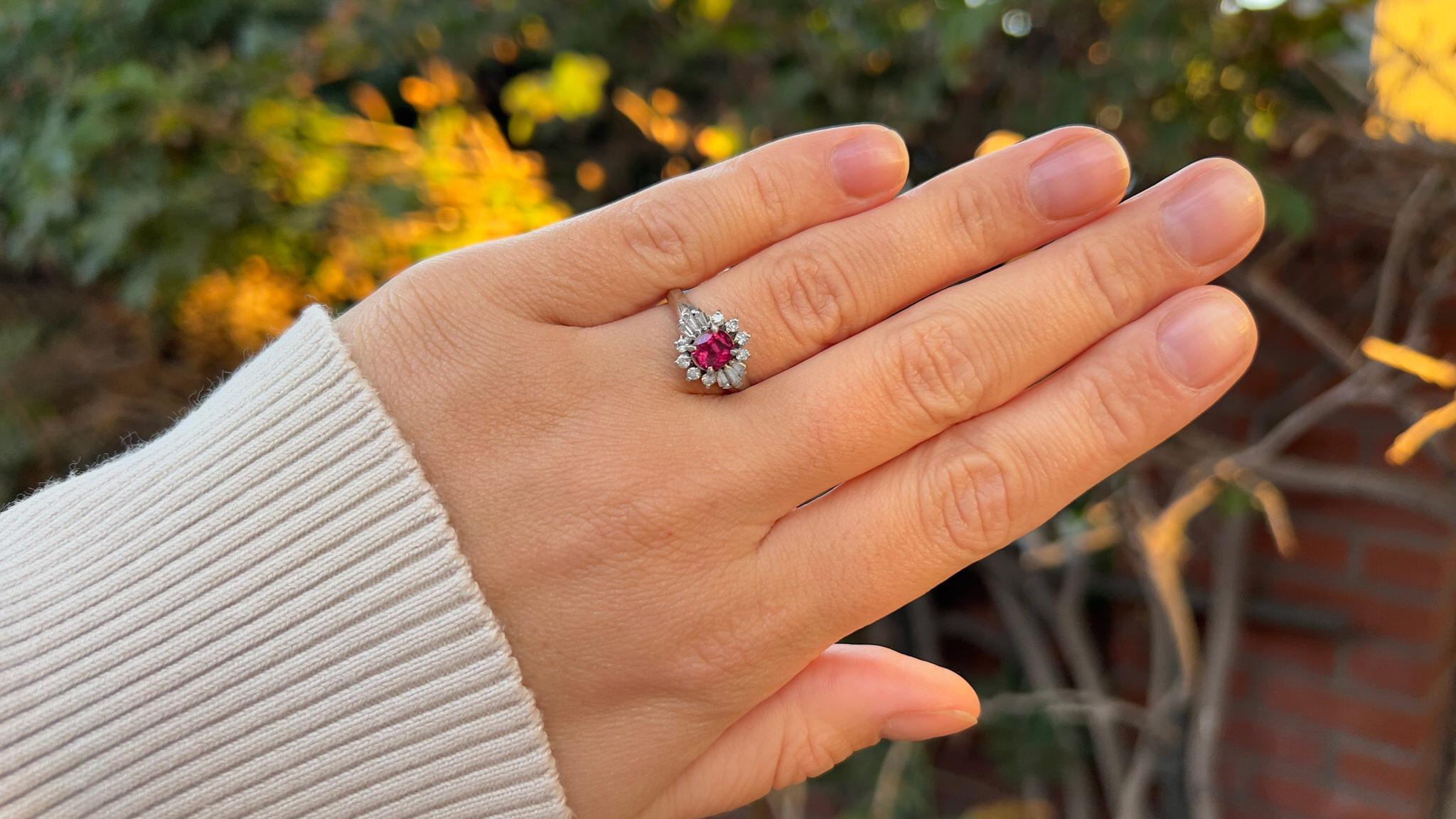 Art Deco Very Fine Ruby Ring With Diamonds 1.25 Carats Platinum For Sale