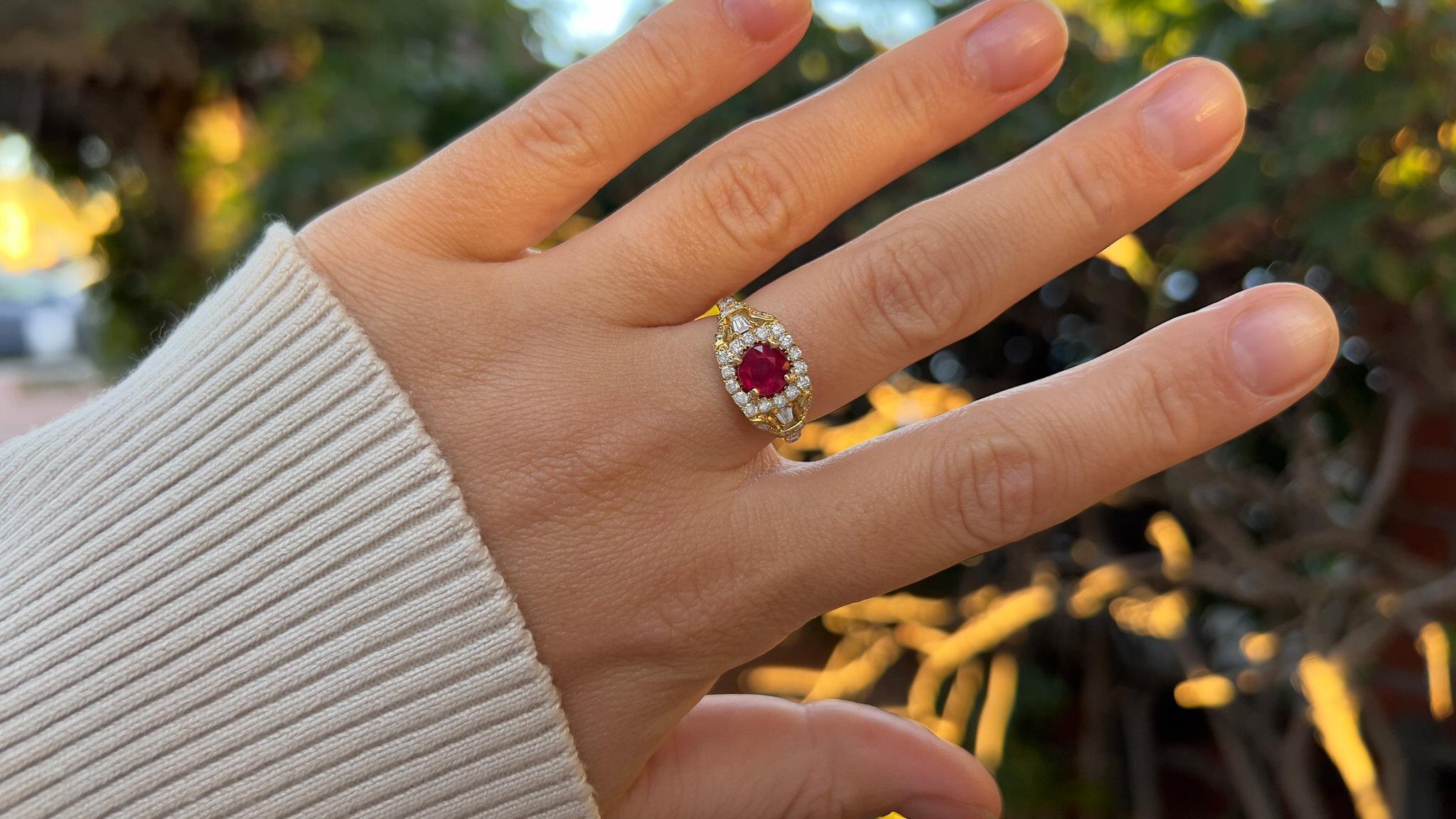 Art Deco Very Fine Ruby Ring With Diamonds 1.89 Carats 18K Yellow Gold For Sale