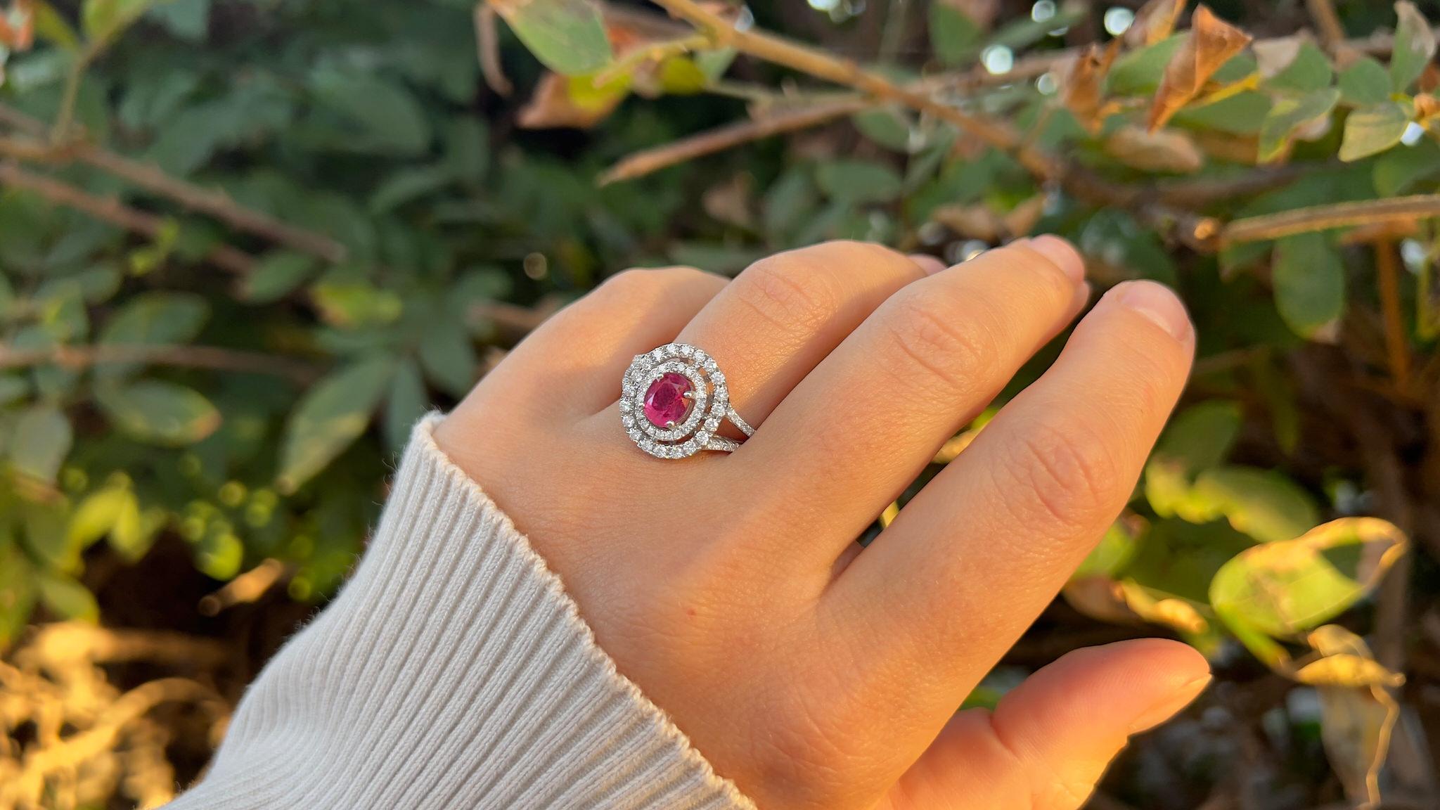 Very Fine Ruby Ring With Diamonds 3.78 Carats 18K White Gold In Excellent Condition For Sale In Carlsbad, CA