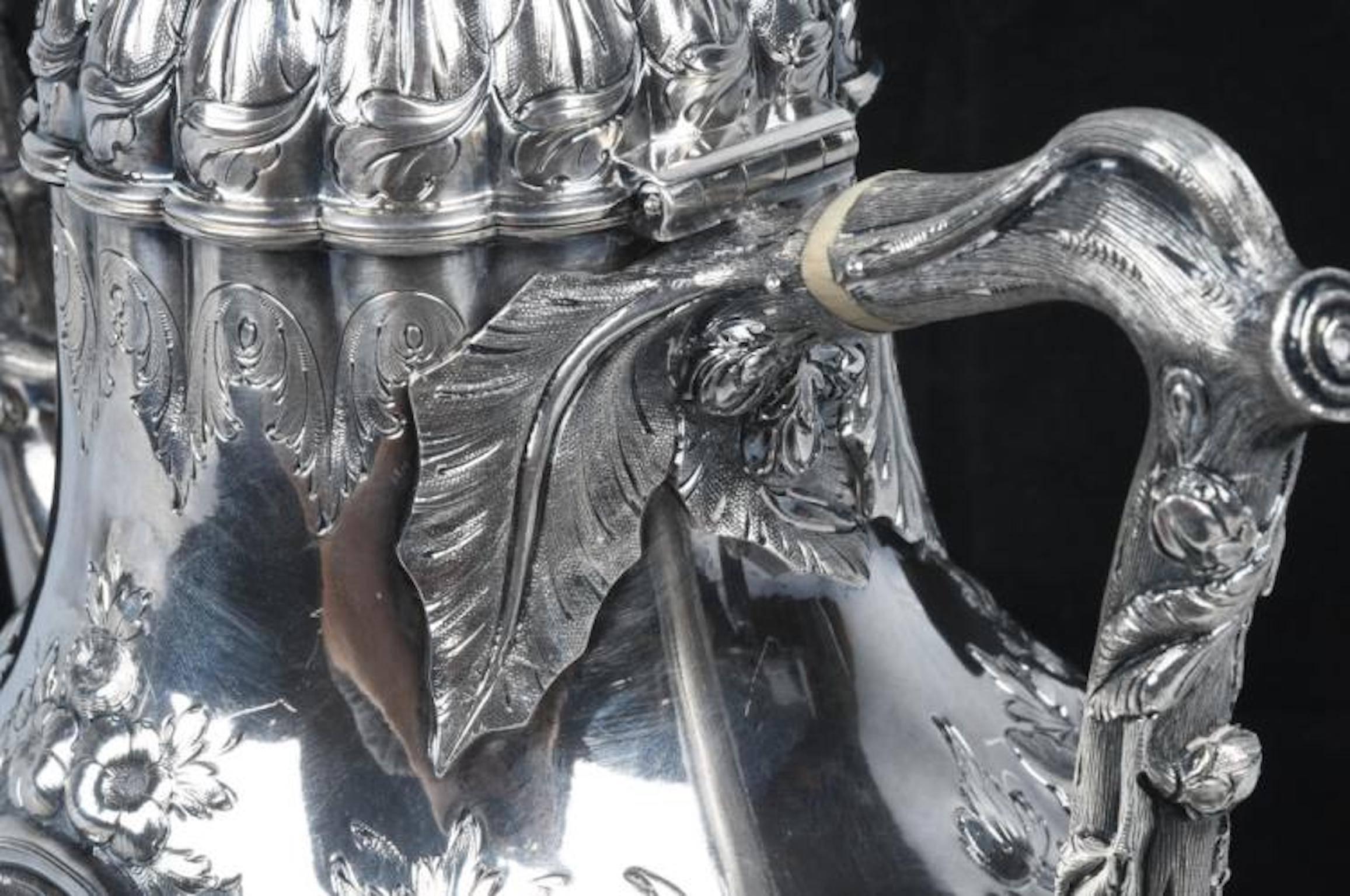 Wonderful R&W Wilson coin silver coffee pot. Made by the premier silver maker R&W Wilson of Philadelphia, Pa. They were doing business 1825-1846. Their work is found in collections such as the Smithstonian, Wintherhur, and Boston Museum of Fine