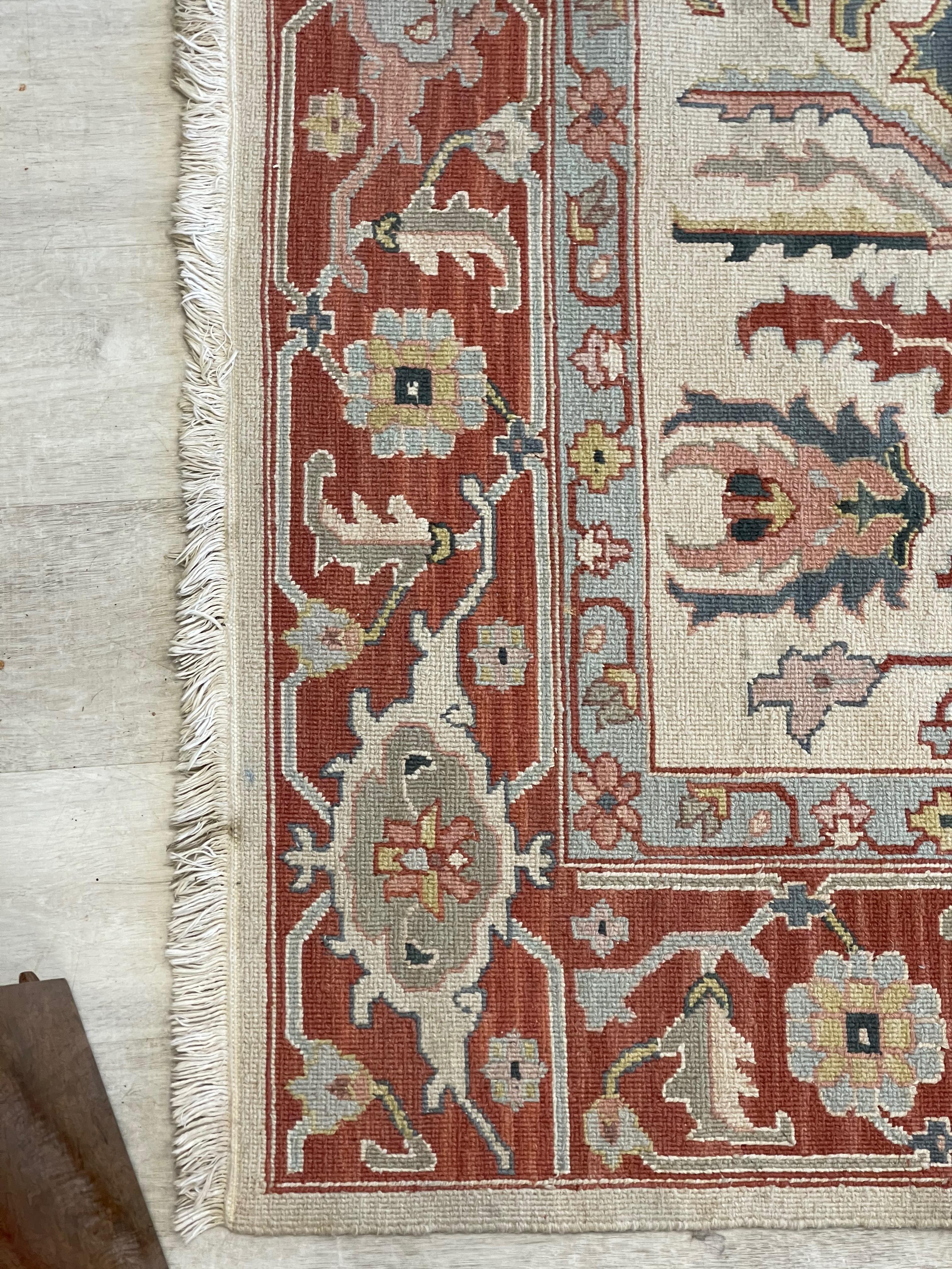 Very Fine Semi-Antique Heriz Serapi Soumak Carpet In Good Condition In Doylestown, PA