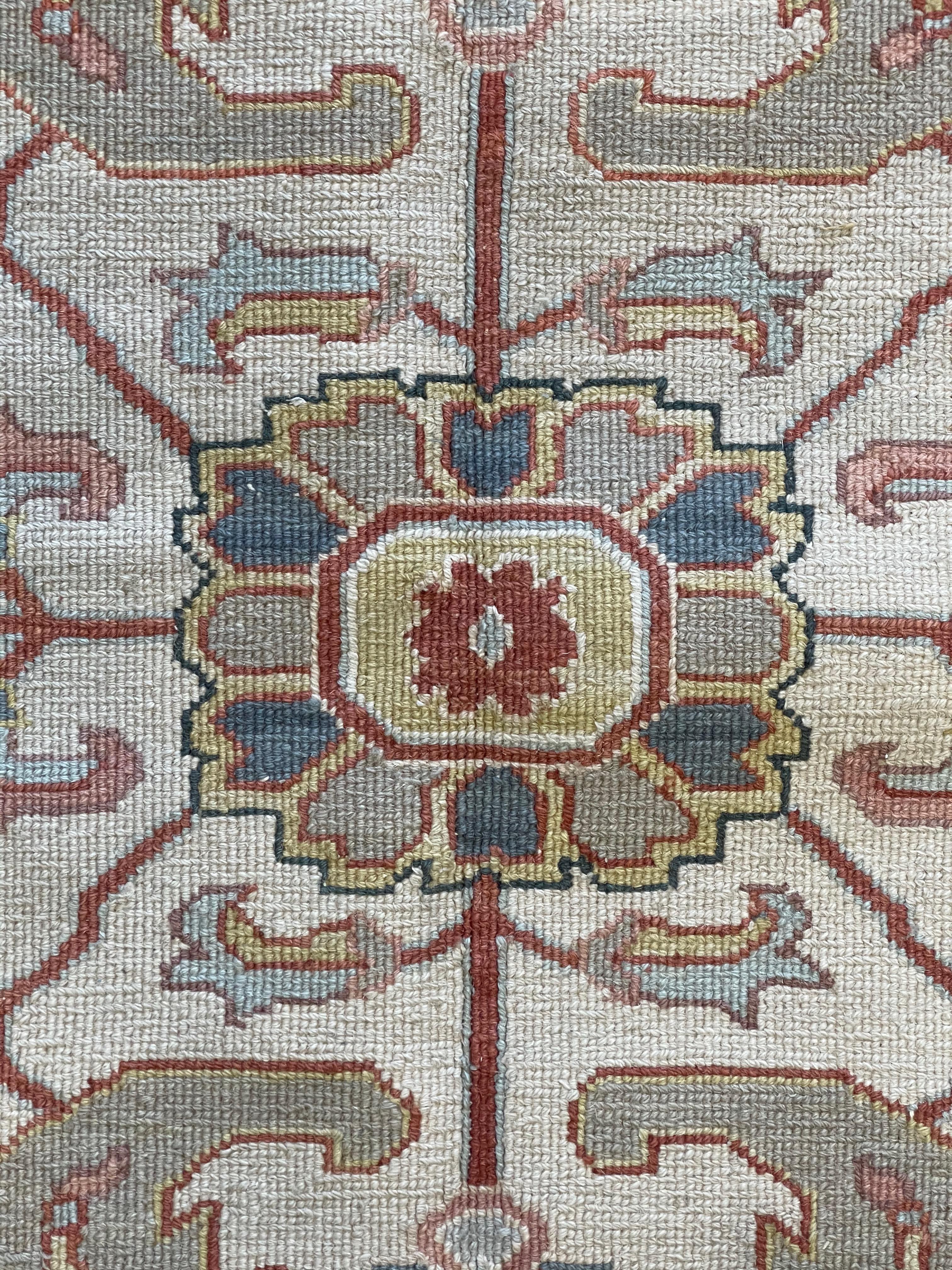 20th Century Very Fine Semi-Antique Heriz Serapi Soumak Carpet