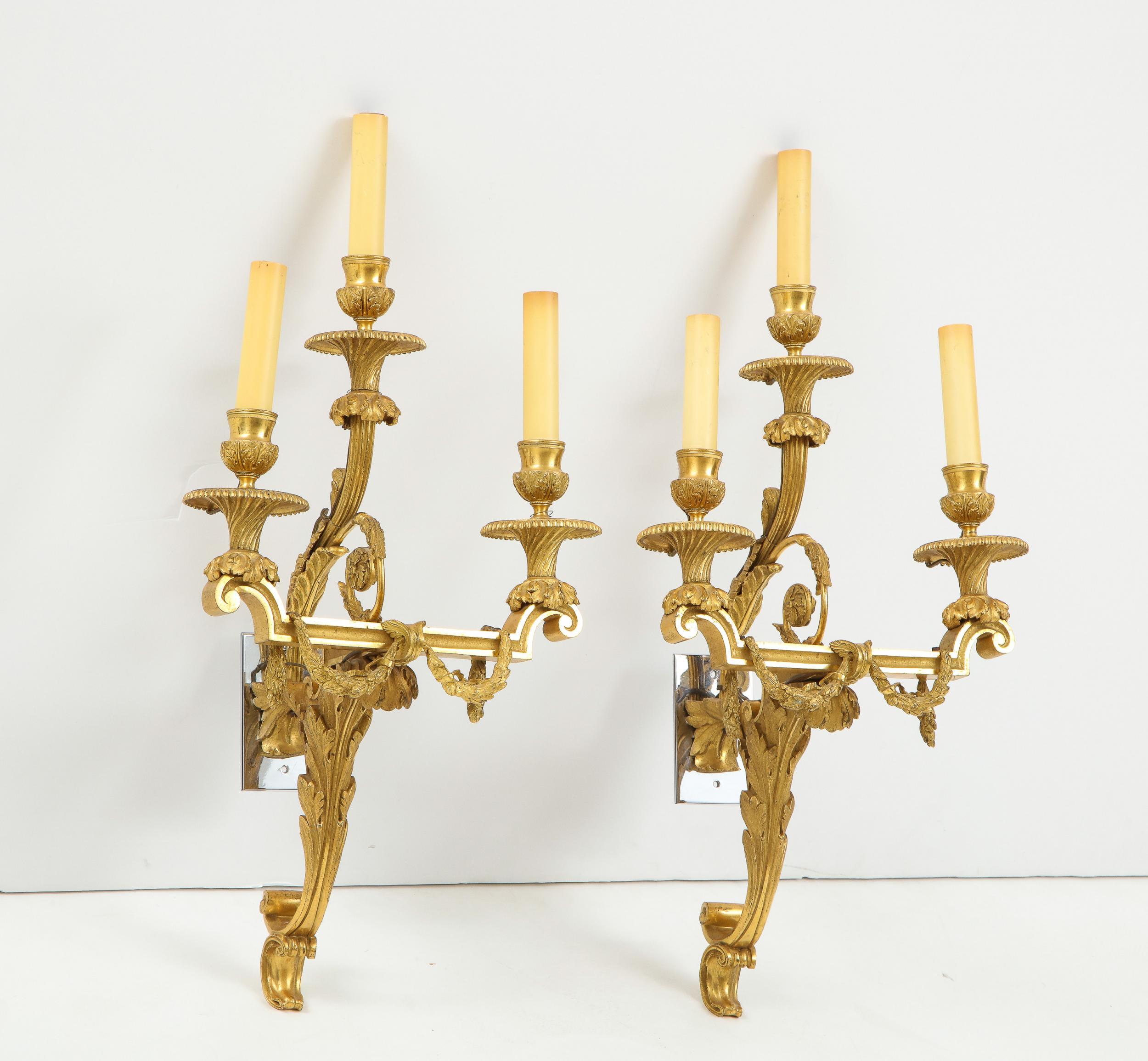 Very Fine Set of Four Gilt Bronze Louis XVI Sconces In Good Condition In Greenwich, CT