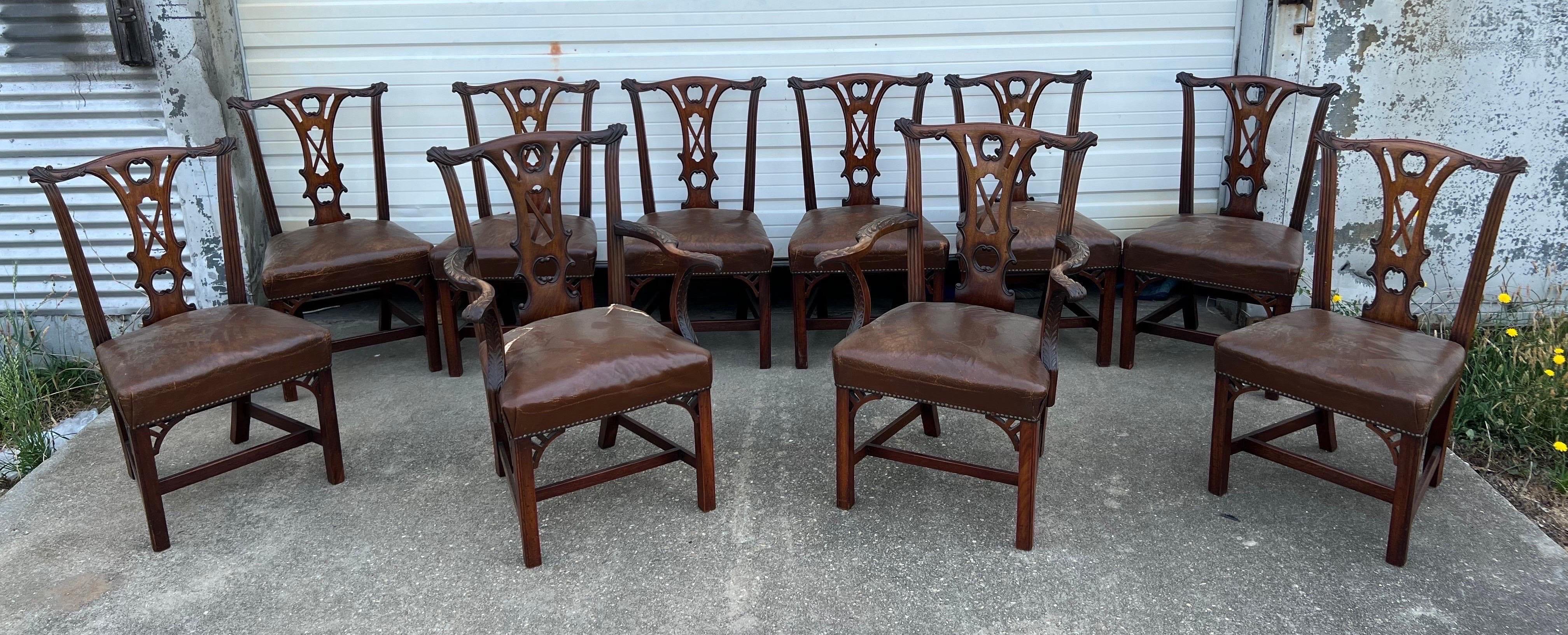 Very Fine Set of Ten 18th Century Irish Chippendale Mahogany Dining Chairs  In Good Condition For Sale In Charleston, SC