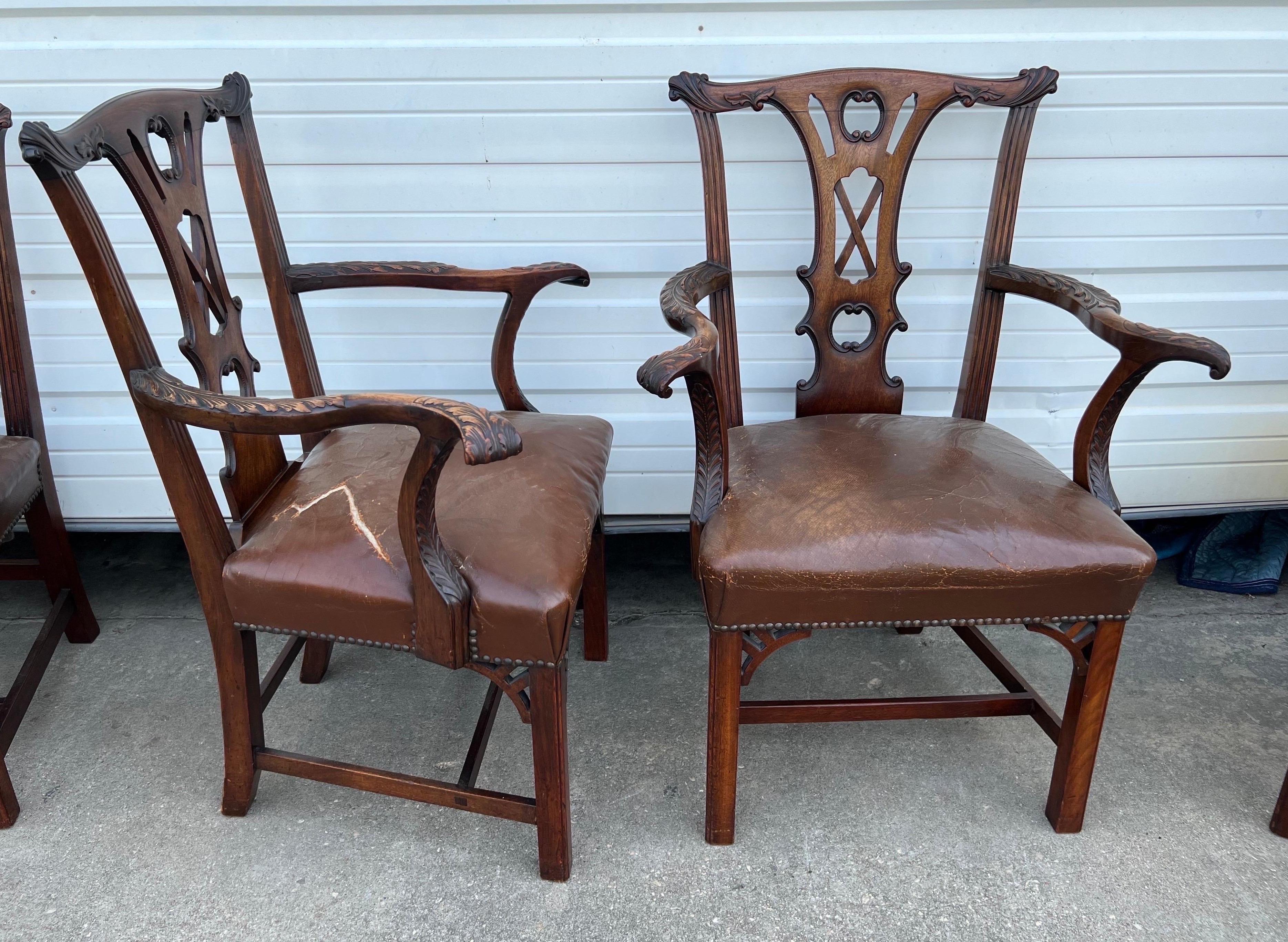 Very Fine Set of Ten 18th Century Irish Chippendale Mahogany Dining Chairs  For Sale 4