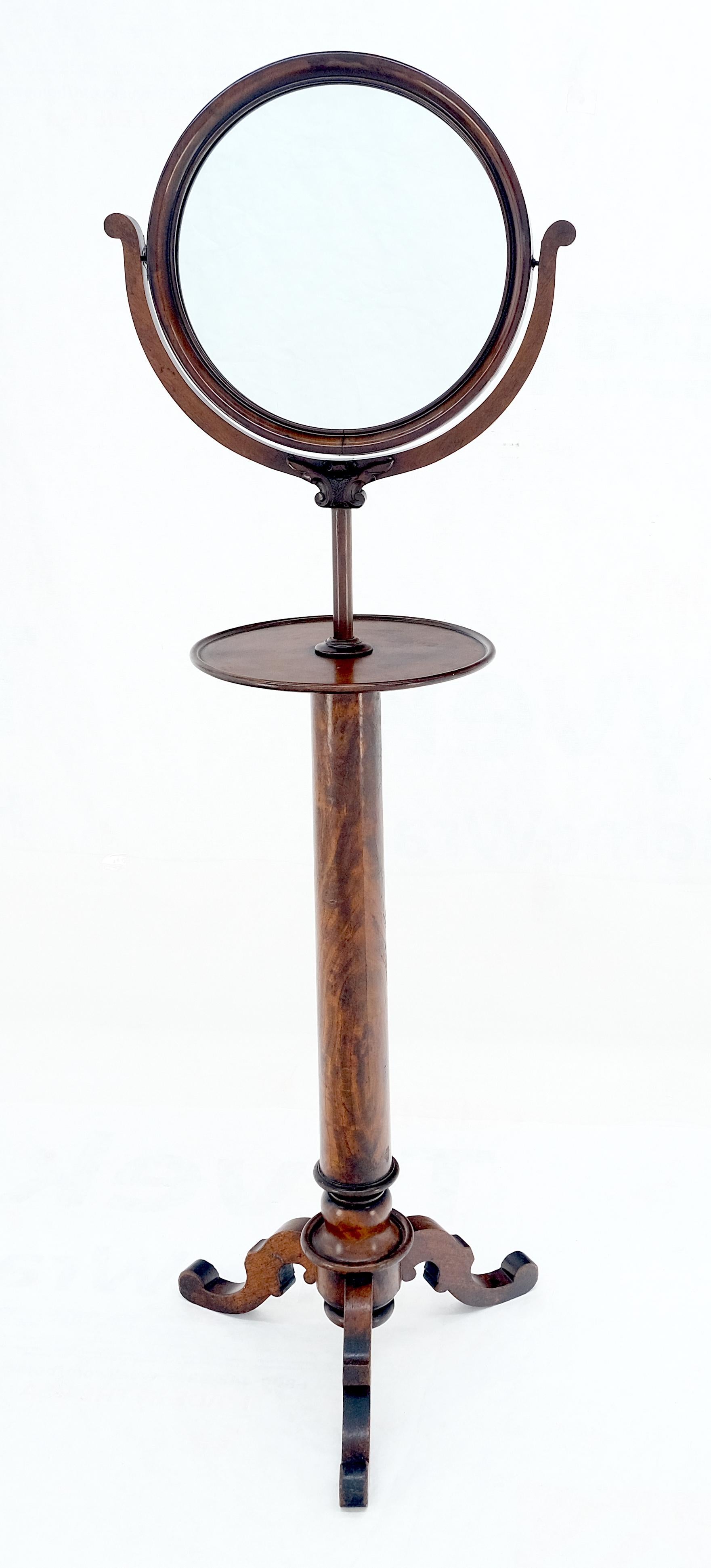 Très beau miroir façonné à un seul piédestal et base tripode sculptée de 62 pouces de haut ! en vente 4