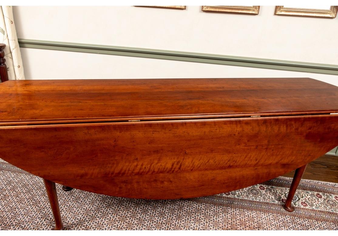 Very Fine Solid Mahogany Drop Leaf Oval Harvest Table 8
