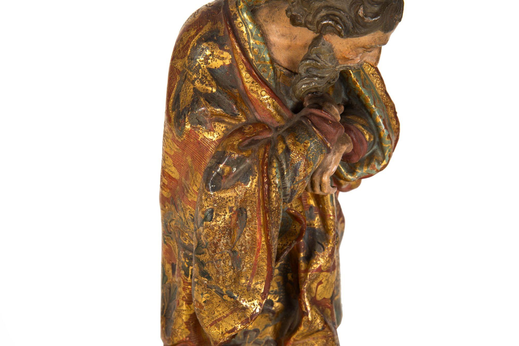 Very Fine Spanish Carved Polychromed Saint Santos Statue c. 1720-50 For Sale 3