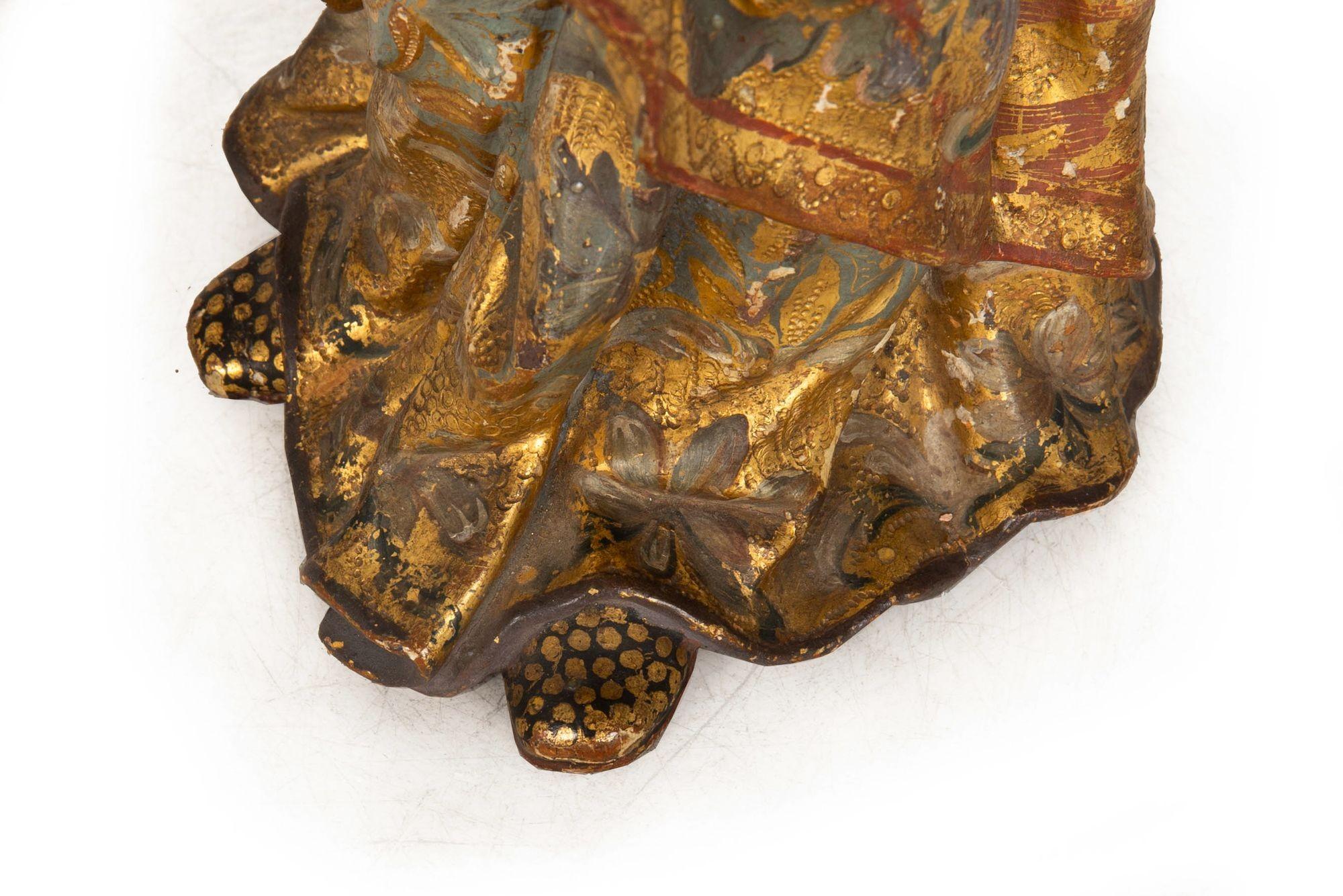 Very Fine Spanish Carved Polychromed Saint Santos Statue c. 1720-50 For Sale 5