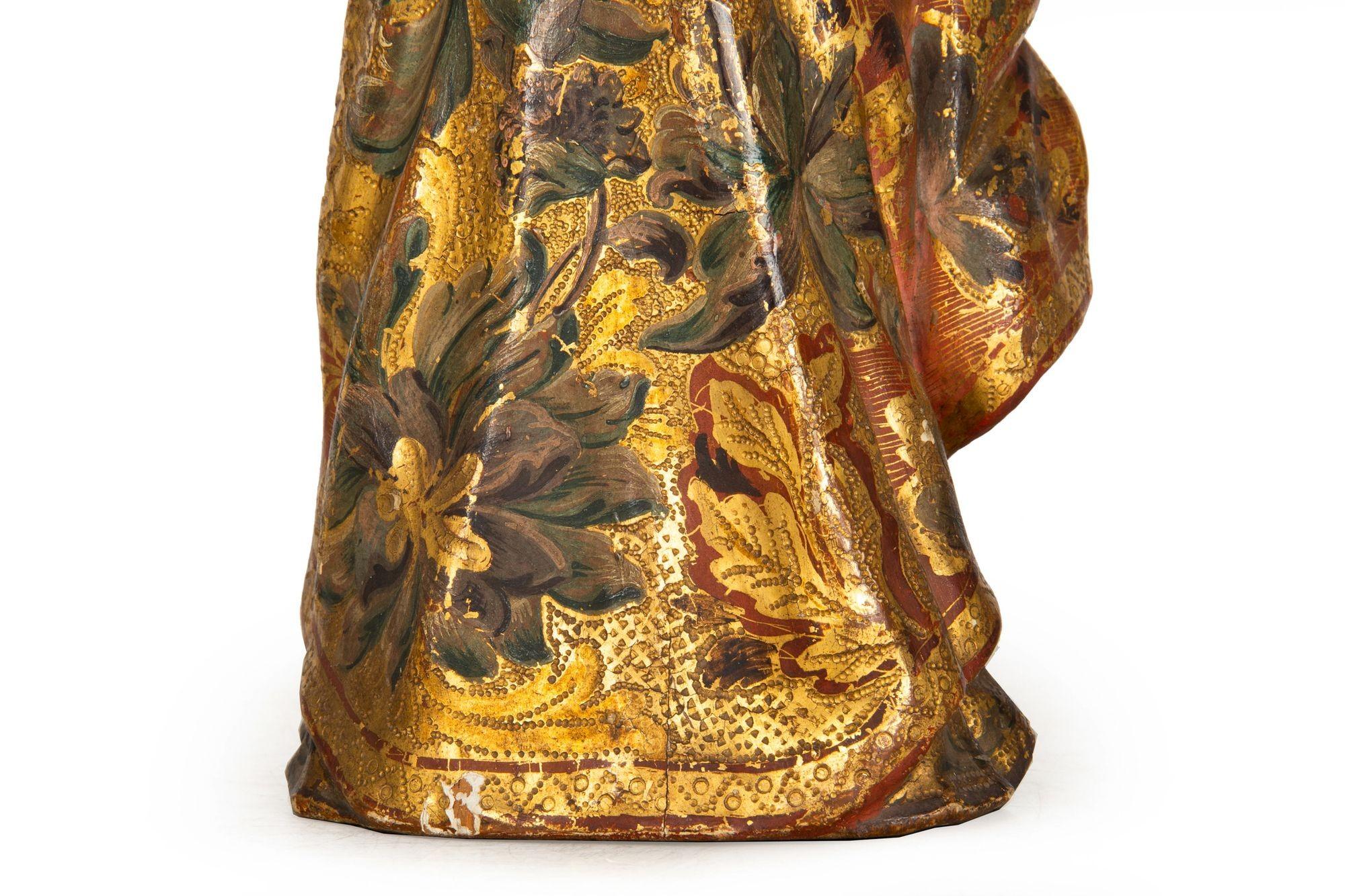 Very Fine Spanish Carved Polychromed Saint Santos Statue c. 1720-50 For Sale 6