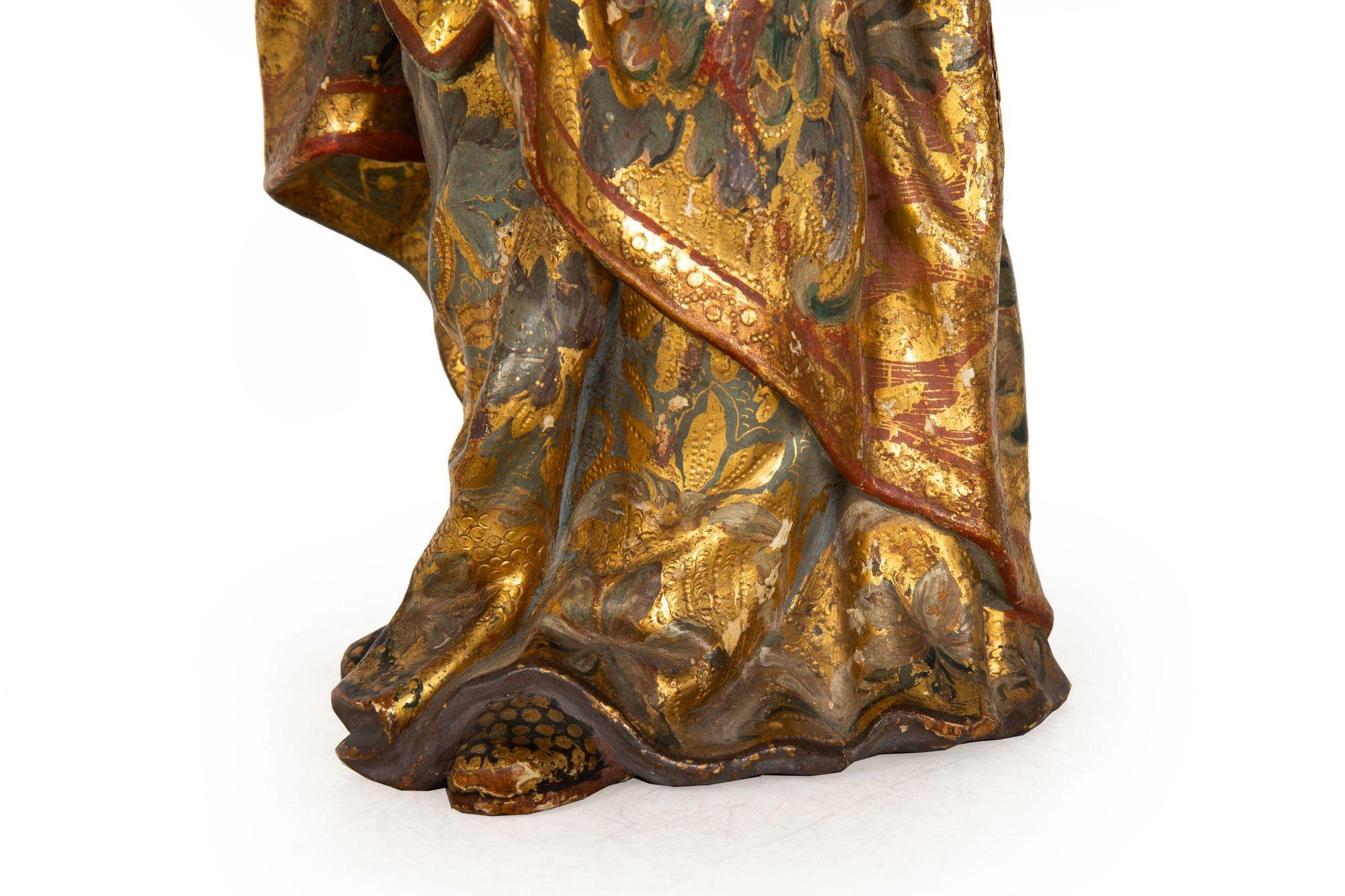 Very Fine Spanish Carved Polychromed Saint Santos Statue c. 1720-50 For Sale 9