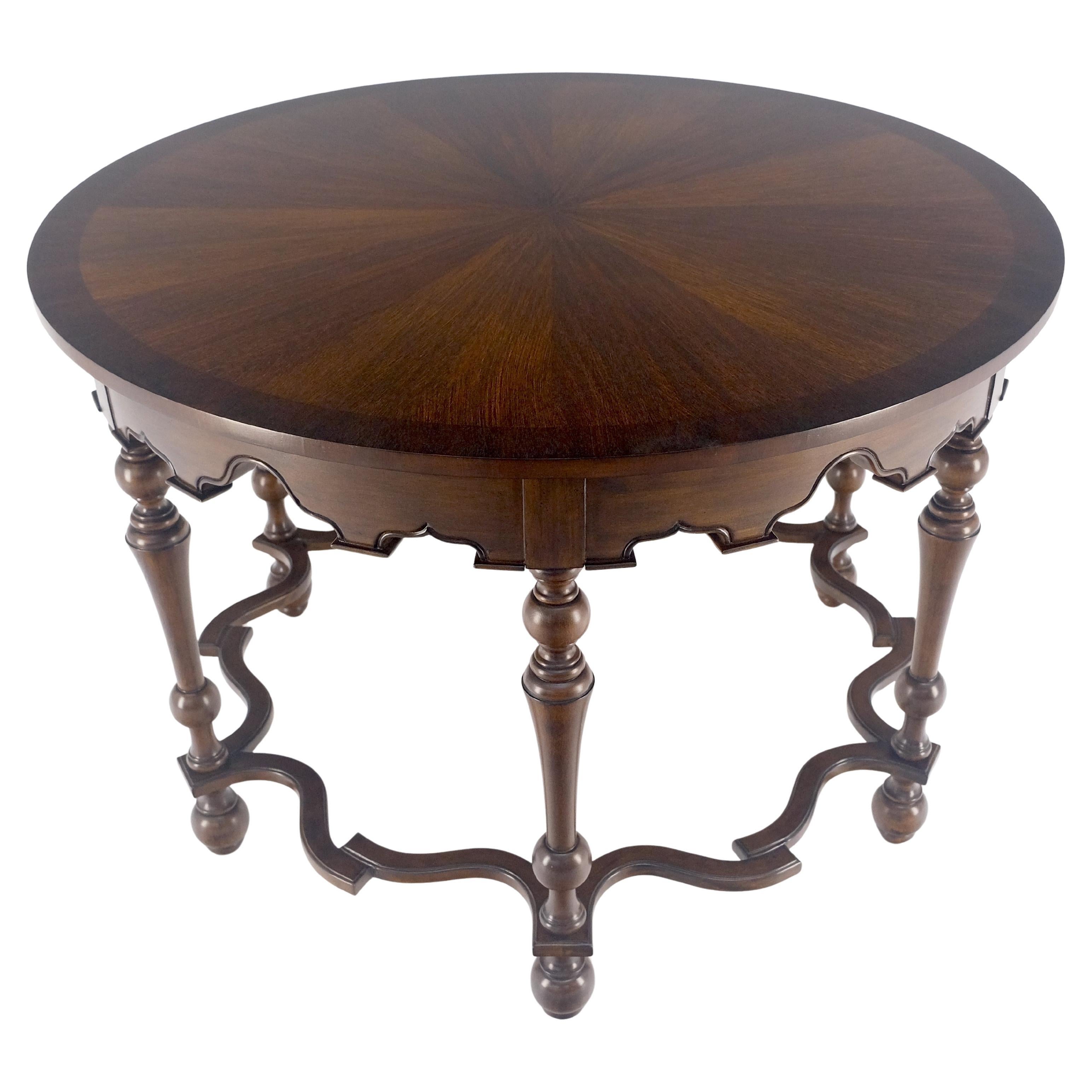 Très belle table centrale à bandes rondes et à base allongée de style colonial espagnol MINT en vente