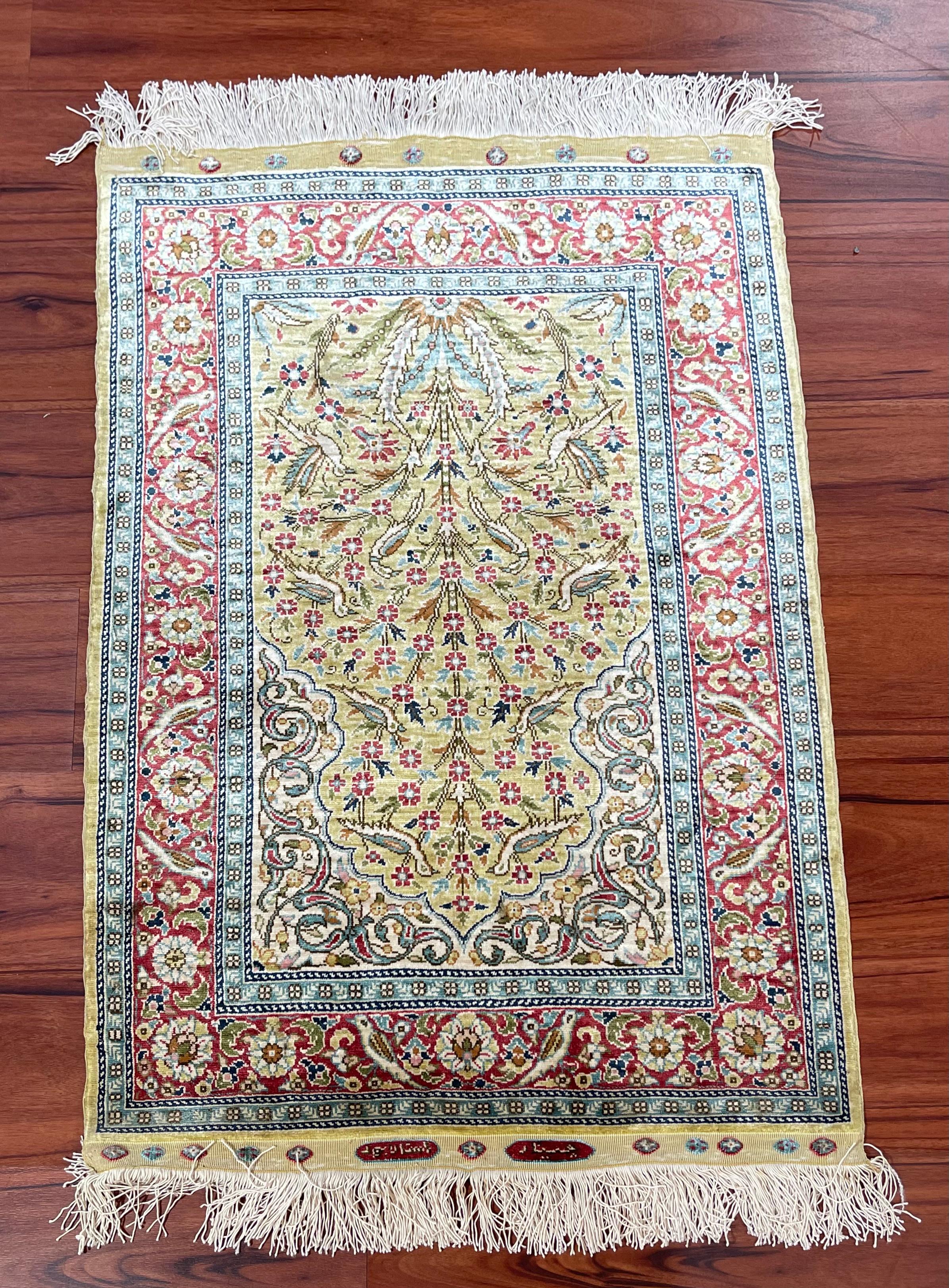 Feiner türkischer Hereke-Teppich/Teppich aus Seide  im Zustand „Hervorragend“ im Angebot in Gainesville, VA