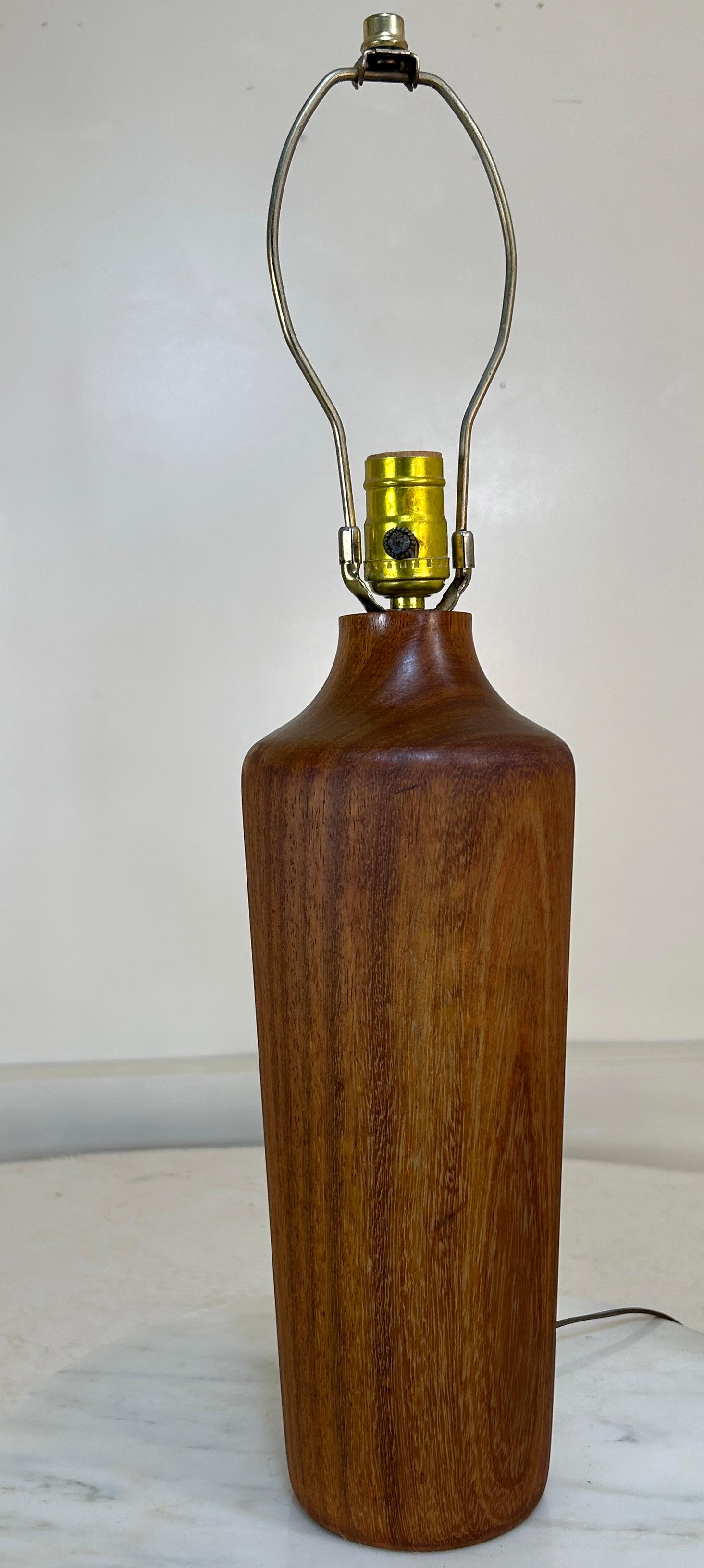 Mid-Century Modern Very fine Turned Teak Table Lamp by ESA For Sale