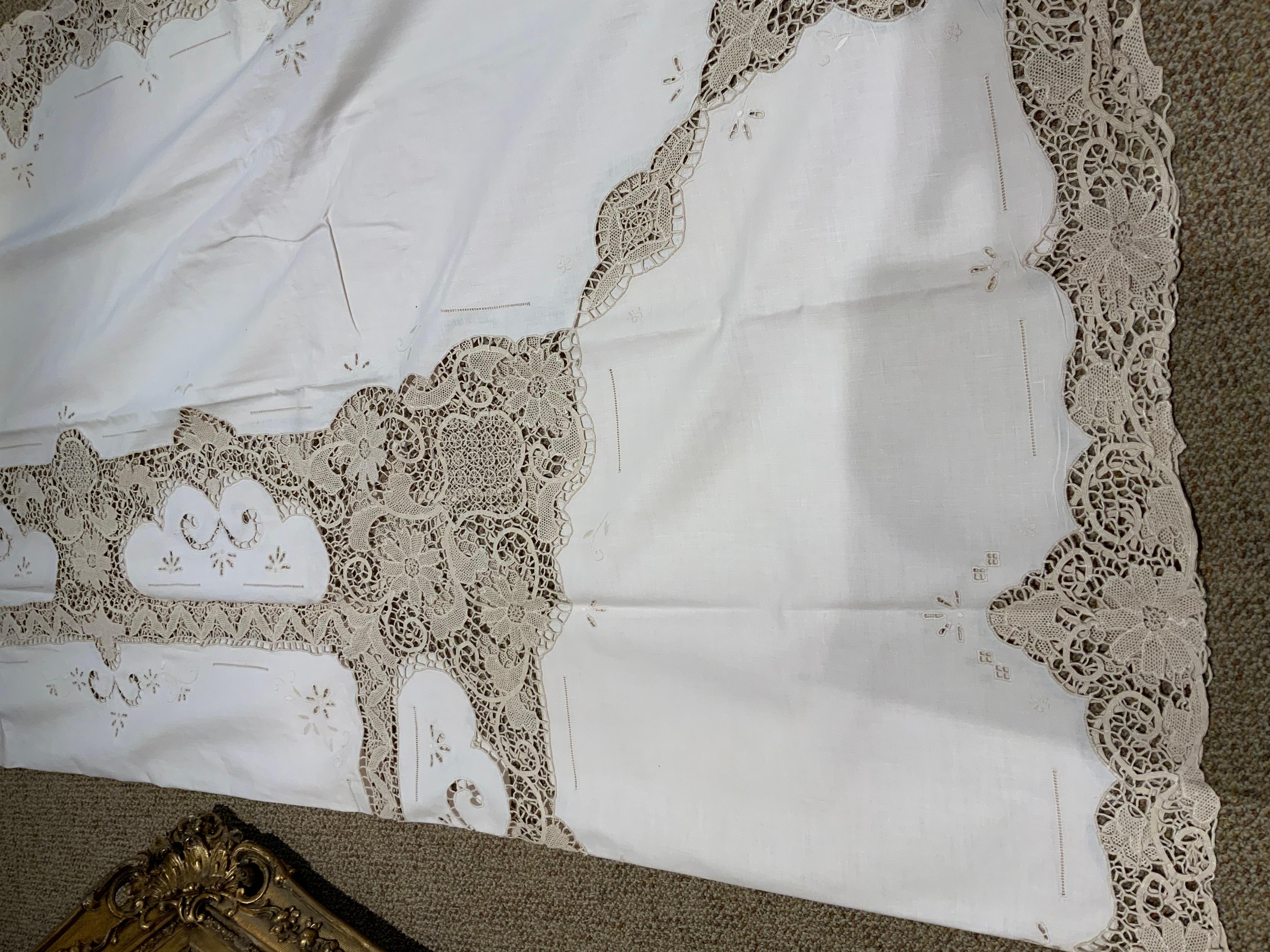 Hand-Crafted Very Fine Vintage Ivory Tablecloth Lace and Embroidered with 12 Napkins