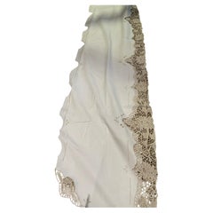 Very Fine Retro Ivory Tablecloth Lace and Embroidered with 12 Napkins