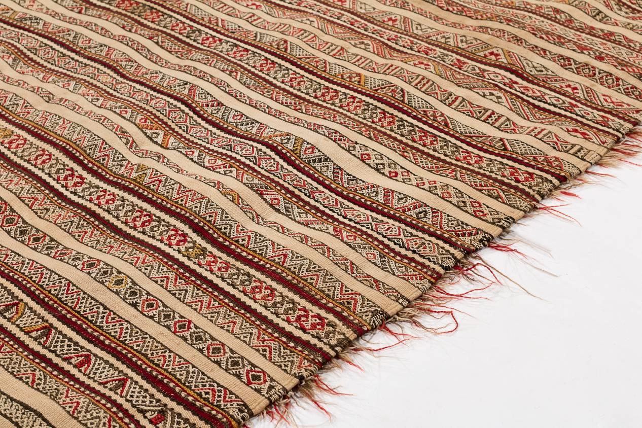 Very Fine Vintage Moroccan Berber Textile In Excellent Condition In New York, NY