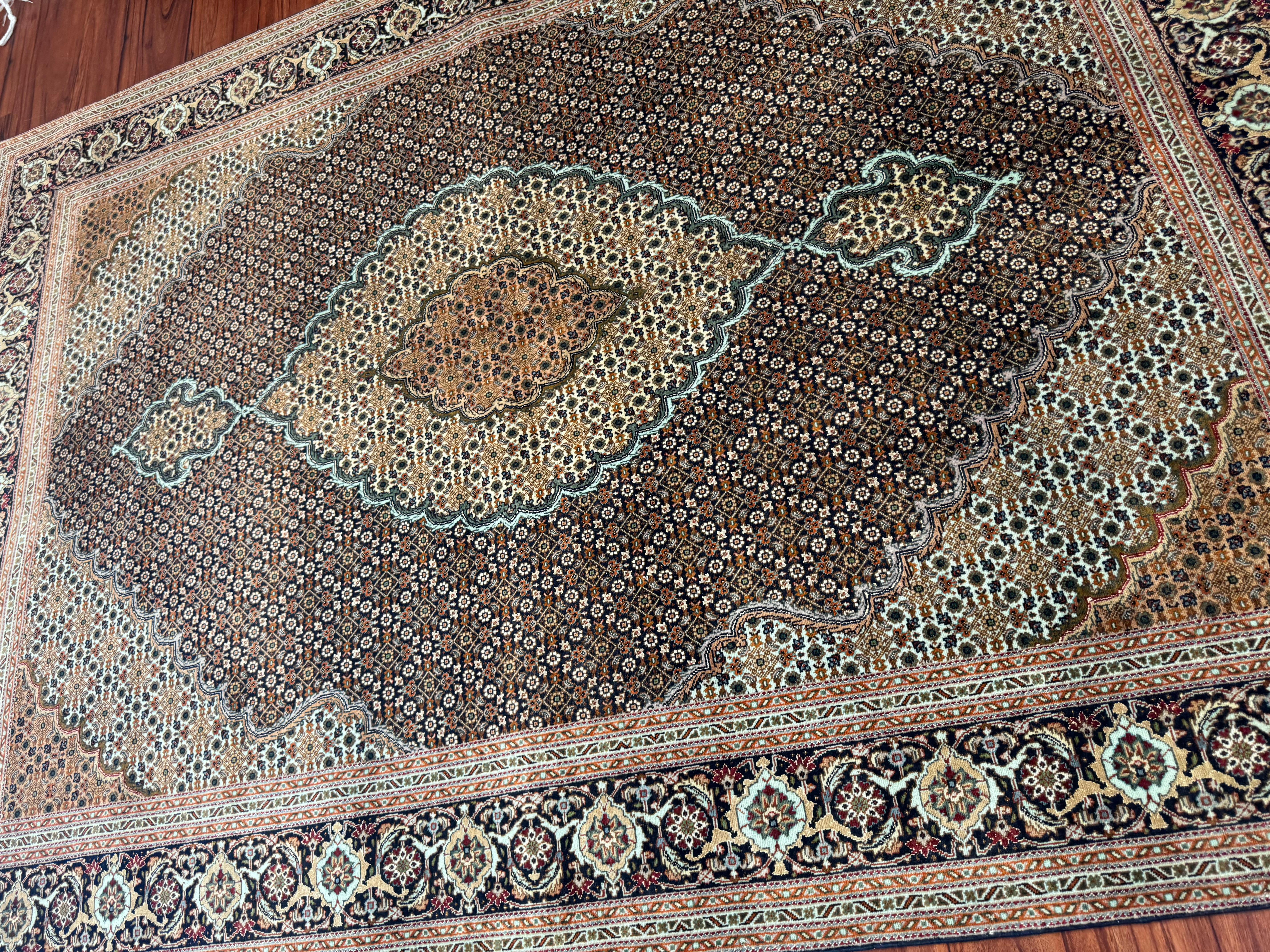 Soie Très beau tapis persan vintage Tabriz Mahi  en vente