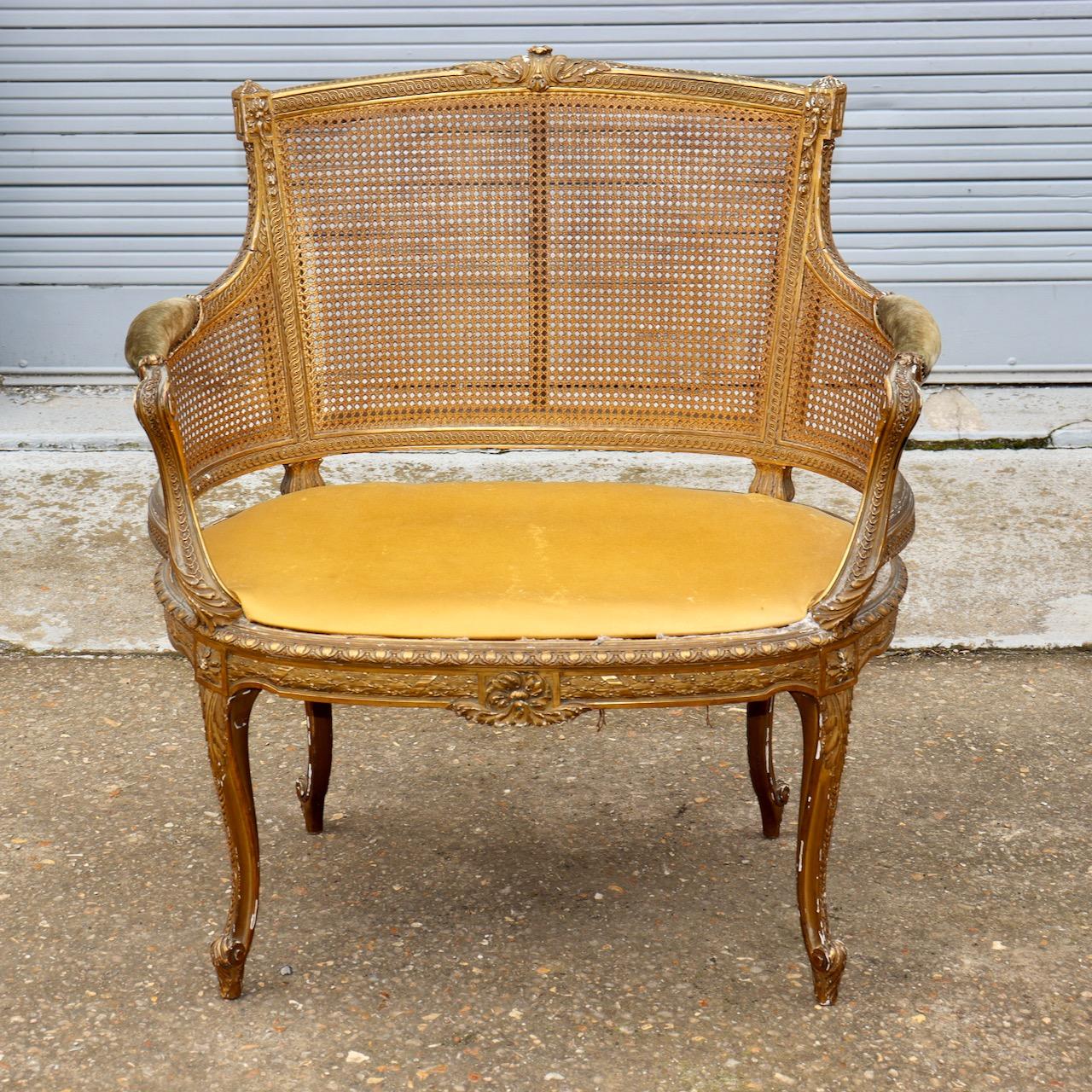 Straw Very Finely Carved and Gilded Wood Napoleon III Marquise en Corbeille